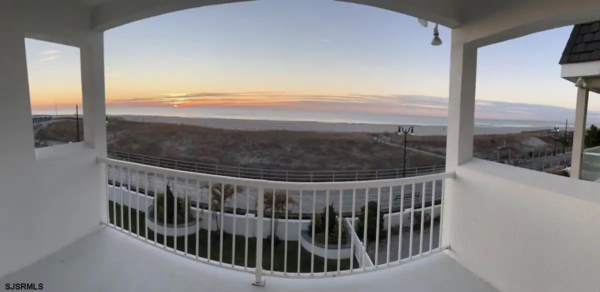 Atlantic City, New Jersey 08401, United States, 4 Bedrooms Bedrooms, ,4 BathroomsBathrooms,Residential,Active,254428