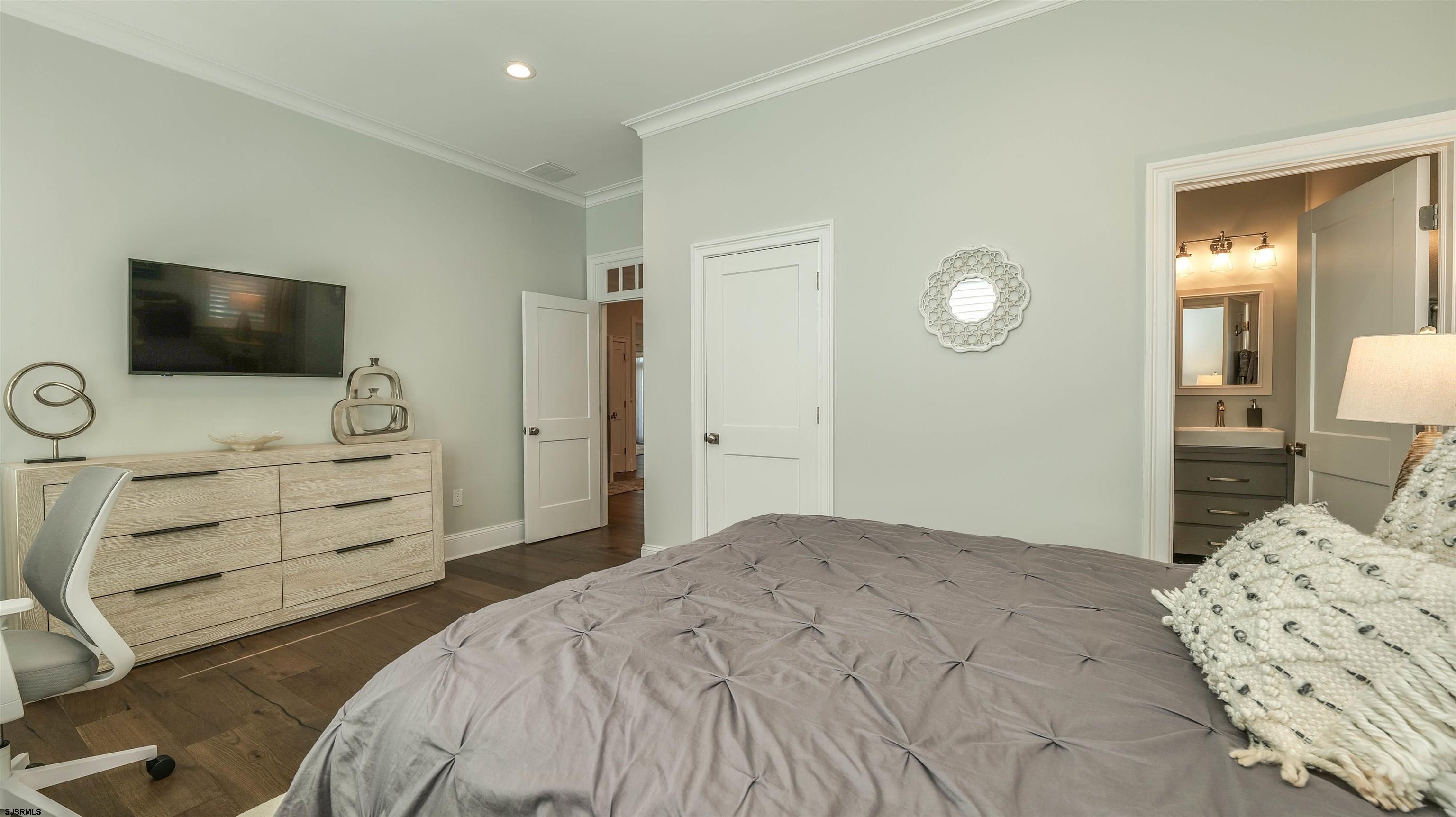 Margate, New Jersey 08402, United States, 5 Bedrooms Bedrooms, ,6 BathroomsBathrooms,Residential,Active,93448