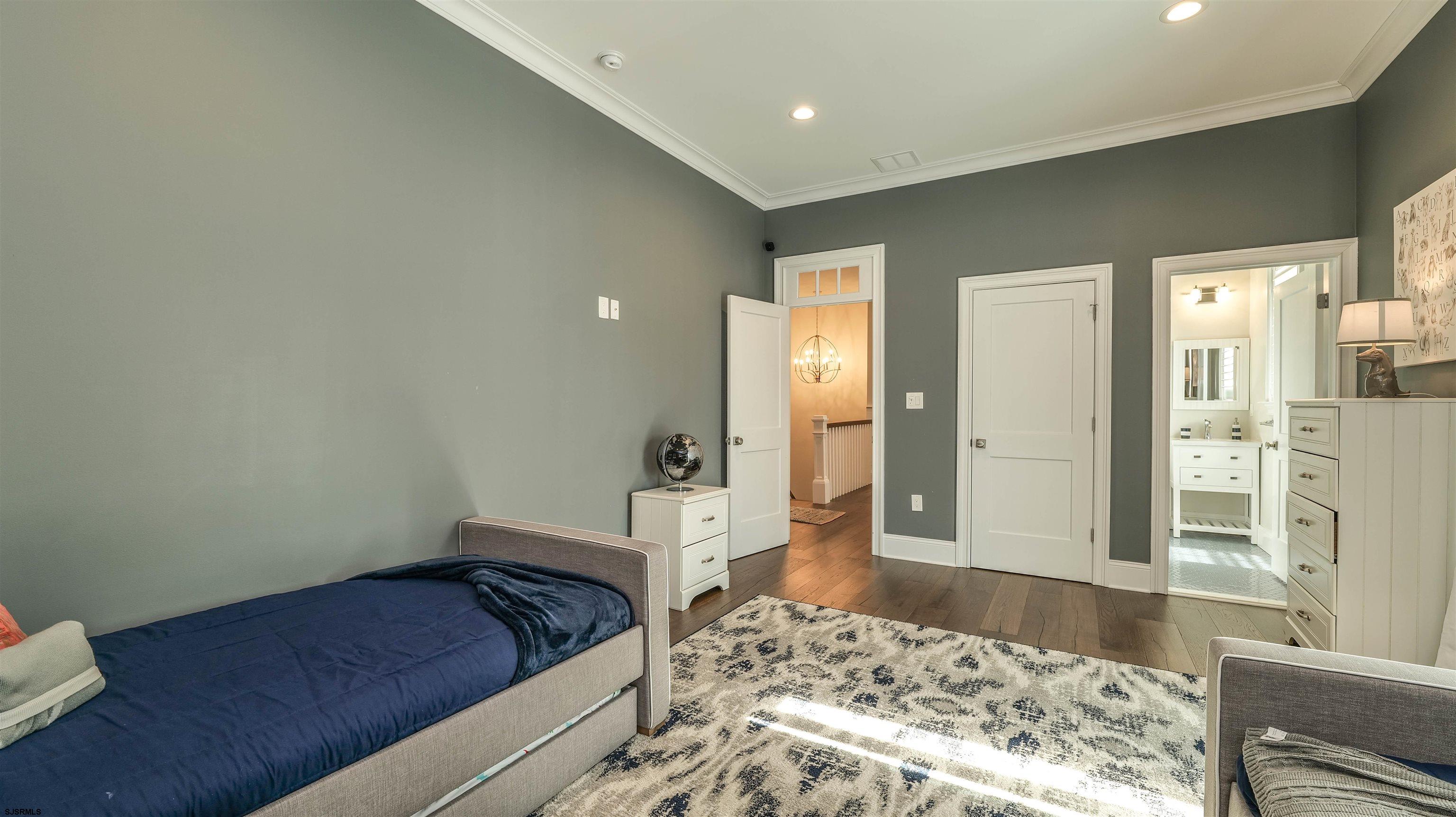 Margate, New Jersey 08402, United States, 5 Bedrooms Bedrooms, ,6 BathroomsBathrooms,Residential,Active,93448