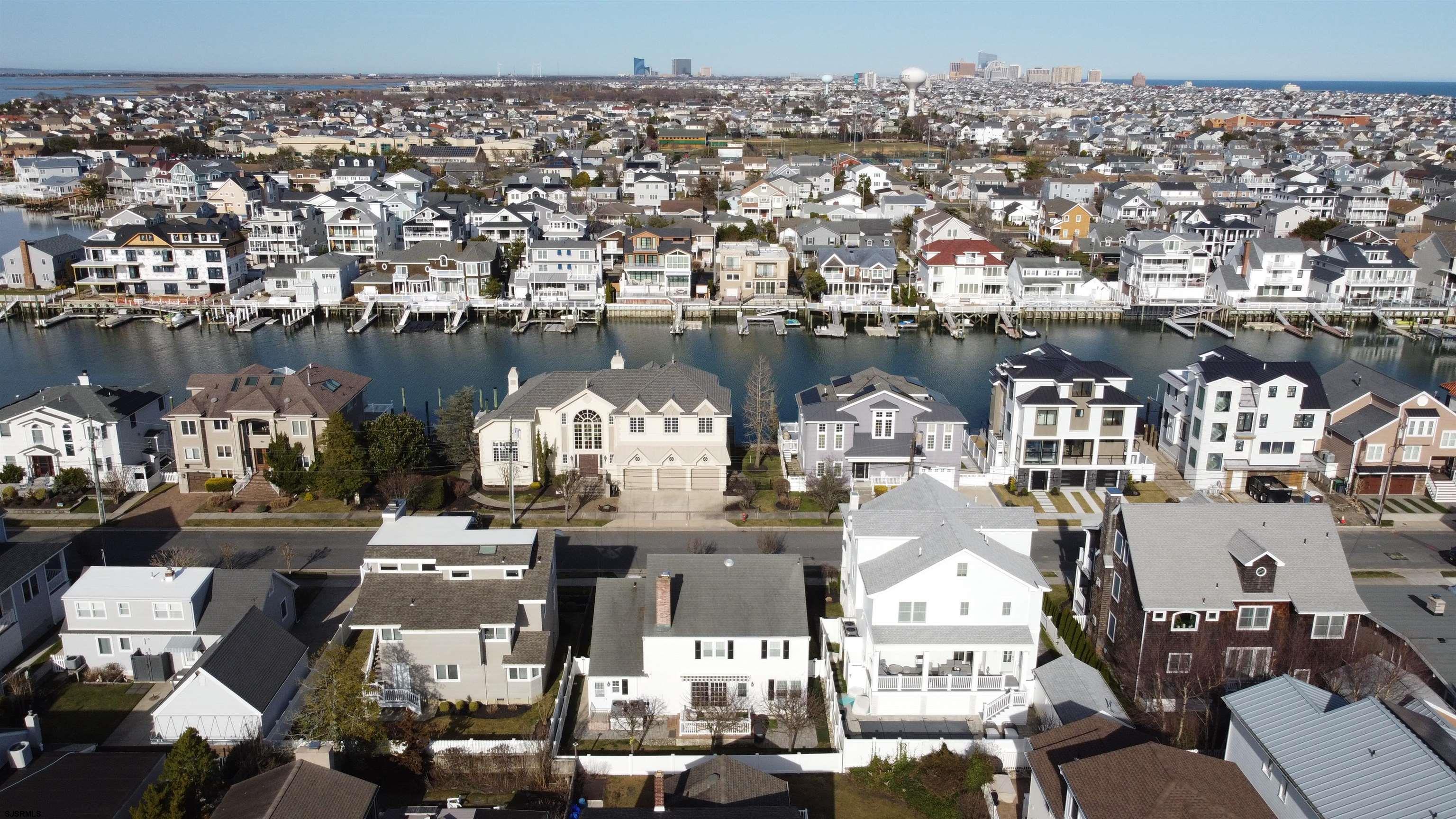 Margate, New Jersey 08402, United States, 5 Bedrooms Bedrooms, ,6 BathroomsBathrooms,Residential,Active,93448