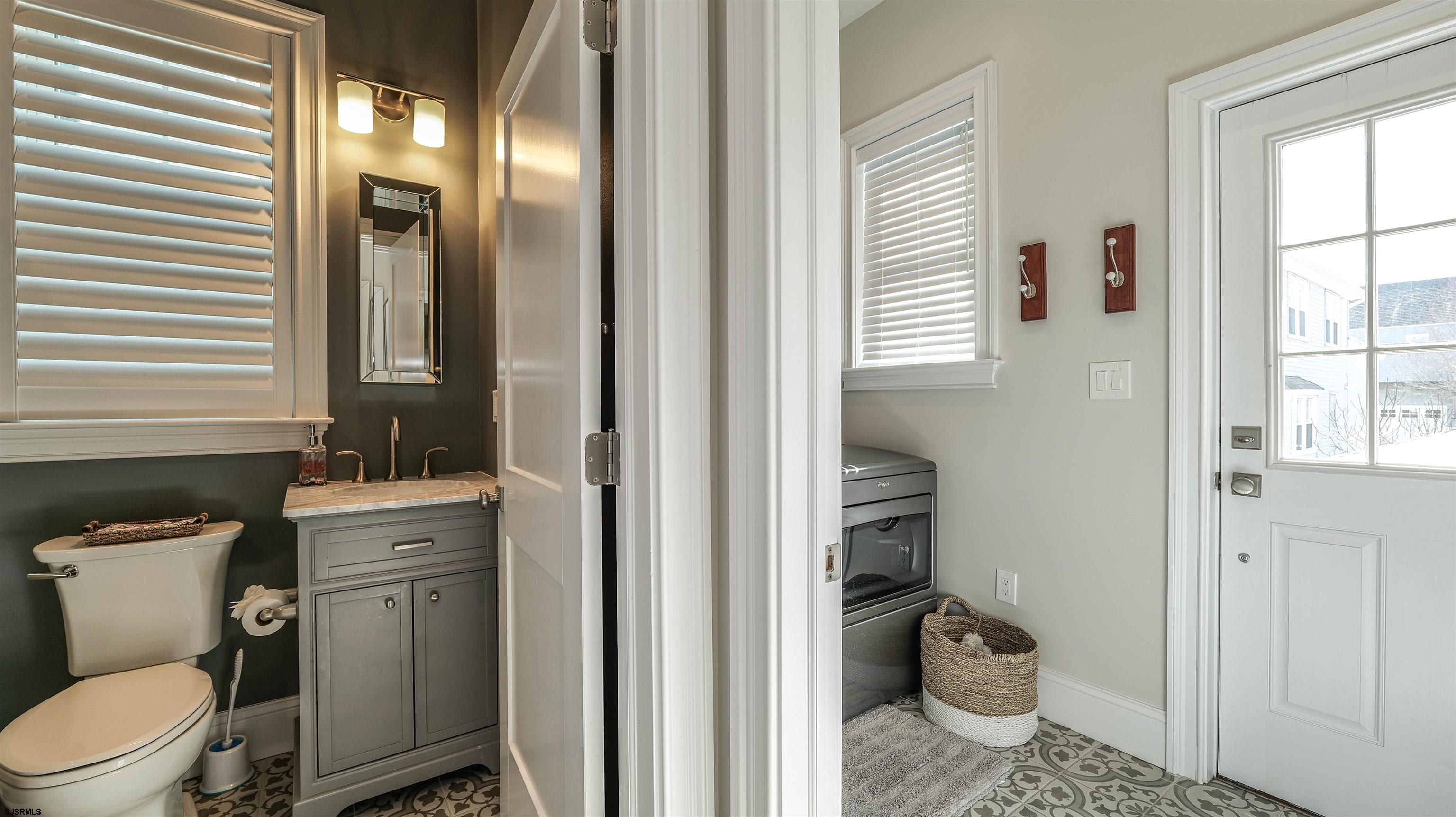 Margate, New Jersey 08402, United States, 5 Bedrooms Bedrooms, ,6 BathroomsBathrooms,Residential,Active,93448