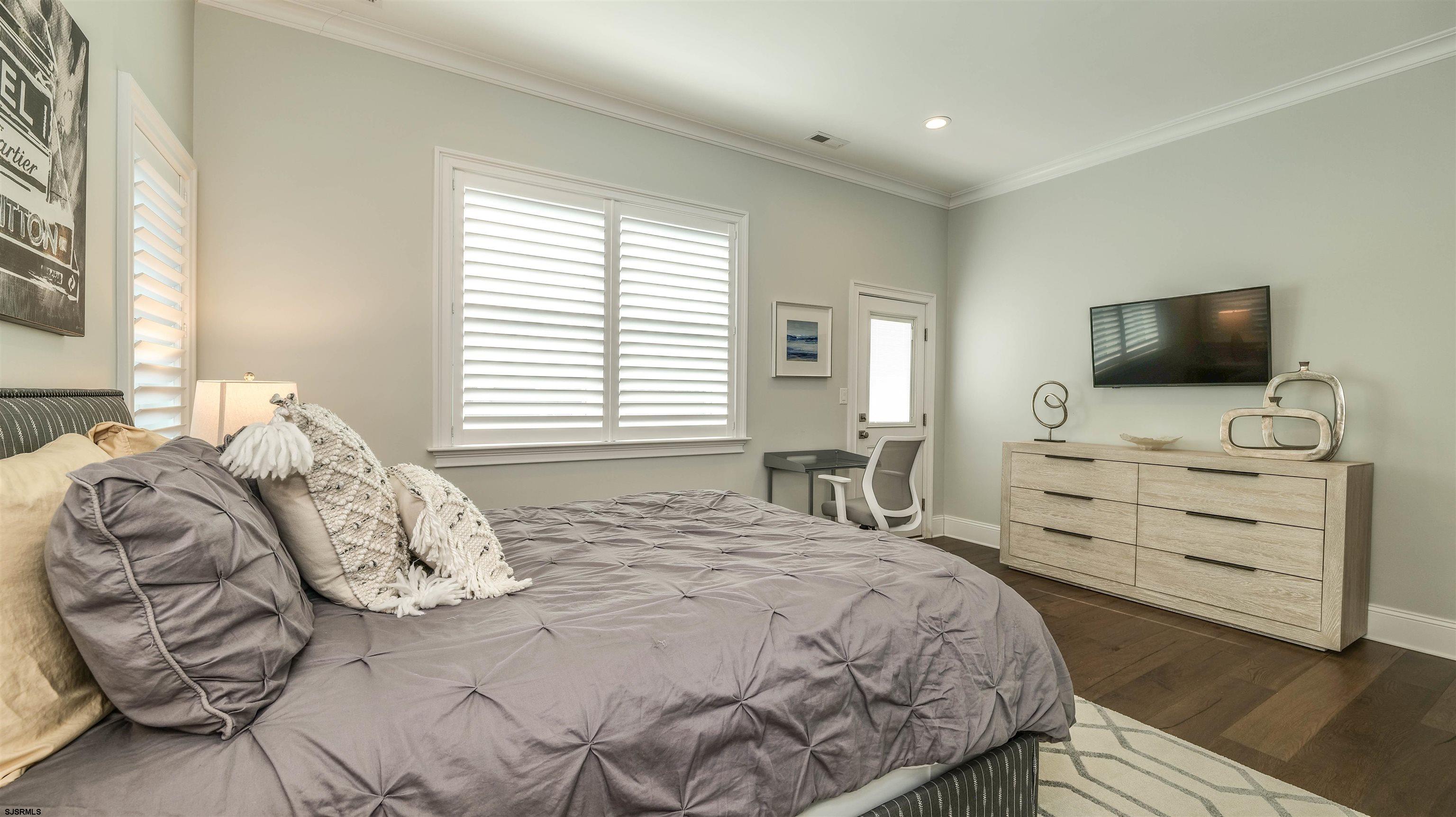 Margate, New Jersey 08402, United States, 5 Bedrooms Bedrooms, ,6 BathroomsBathrooms,Residential,Active,93448