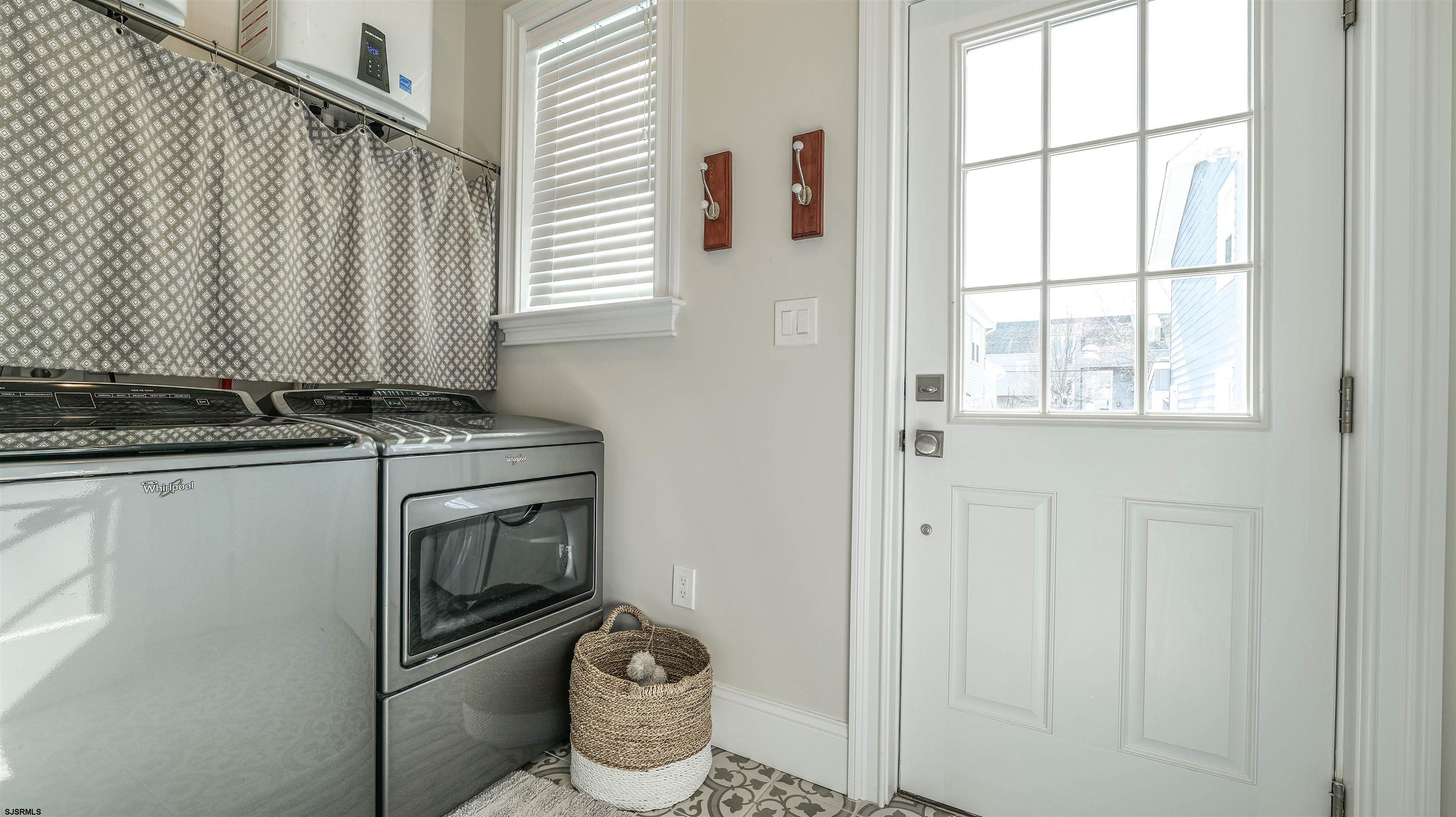 Margate, New Jersey 08402, United States, 5 Bedrooms Bedrooms, ,6 BathroomsBathrooms,Residential,Active,93448