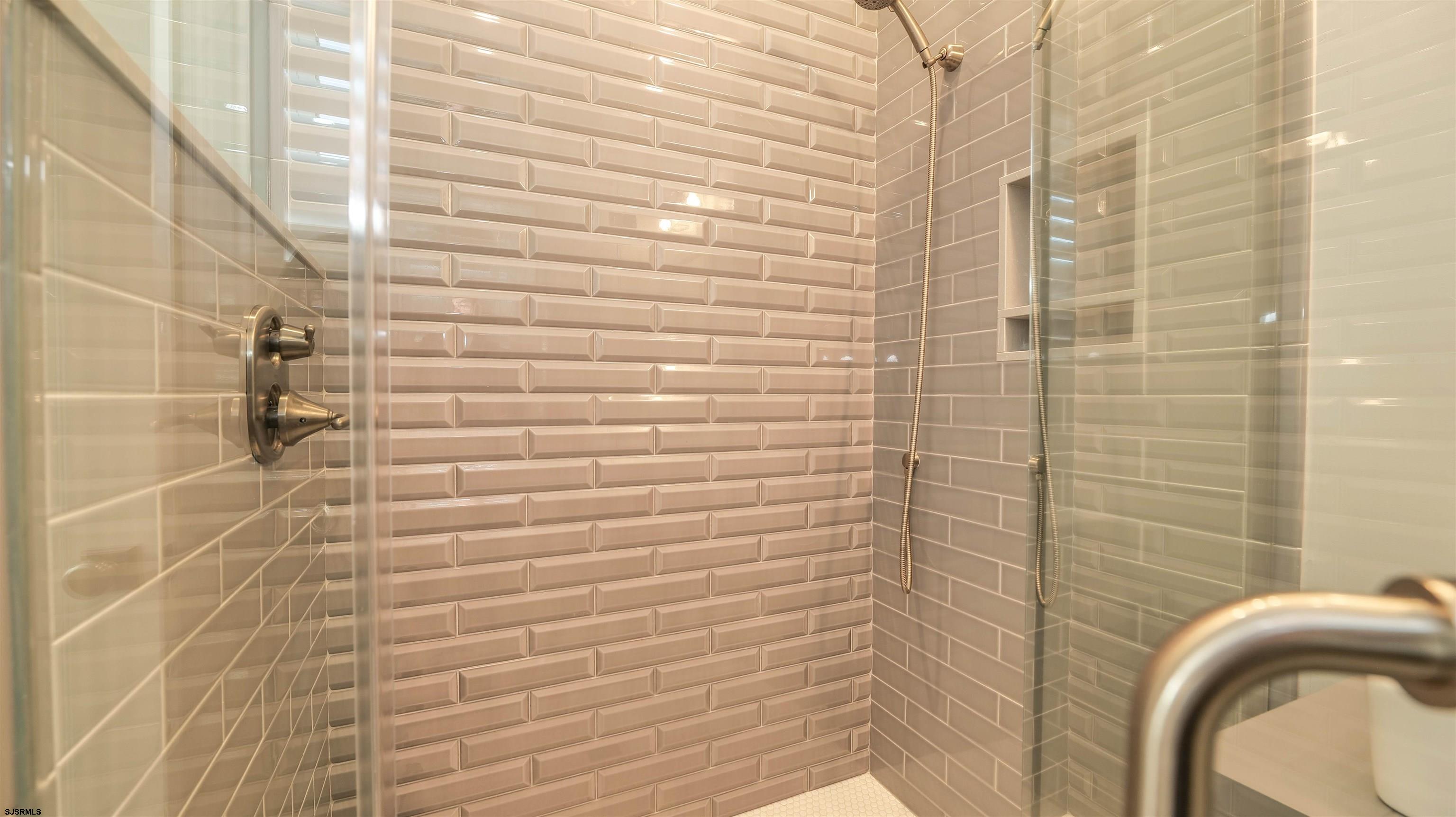 Margate, New Jersey 08402, United States, 5 Bedrooms Bedrooms, ,6 BathroomsBathrooms,Residential,Active,93448