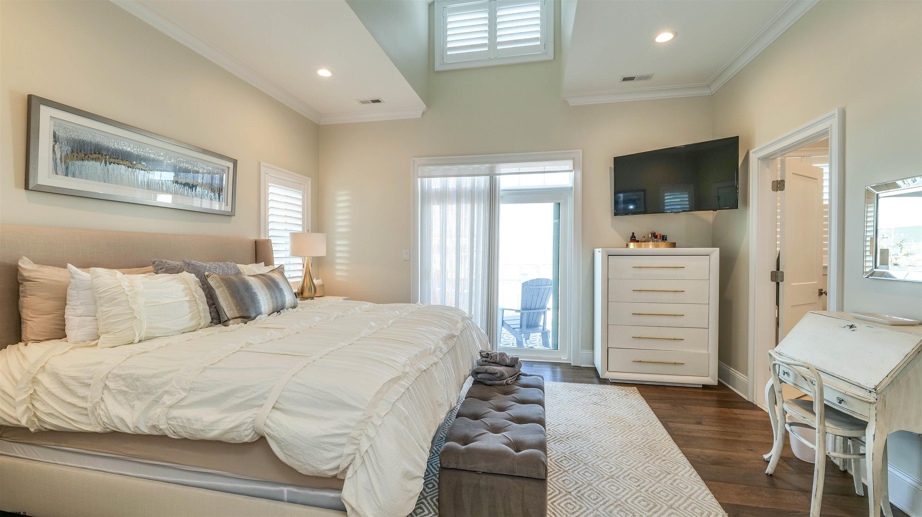 Margate, New Jersey 08402, United States, 5 Bedrooms Bedrooms, ,6 BathroomsBathrooms,Residential,Active,93448