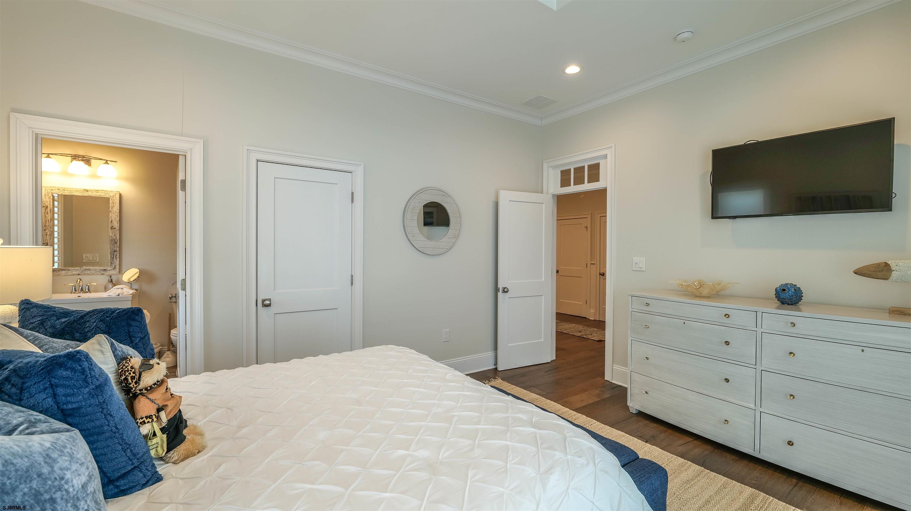 Margate, New Jersey 08402, United States, 5 Bedrooms Bedrooms, ,6 BathroomsBathrooms,Residential,Active,93448