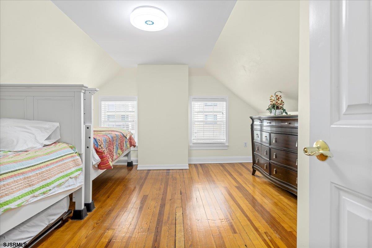 Ventnor, New Jersey 08406, United States, 5 Bedrooms Bedrooms, ,4 BathroomsBathrooms,Residential,Active,203517