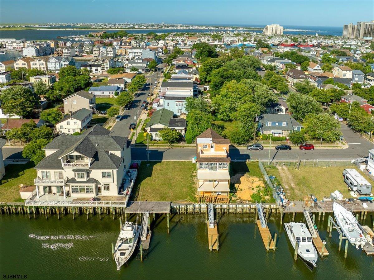 Atlantic City, New Jersey 08401, United States, 3 Bedrooms Bedrooms, ,2 BathroomsBathrooms,Residential,Pending,73360