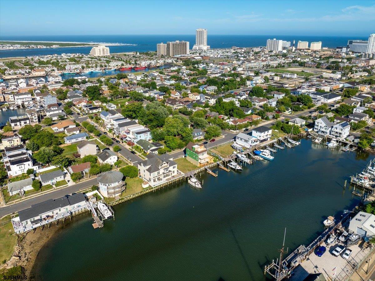 Atlantic City, New Jersey 08401, United States, 3 Bedrooms Bedrooms, ,2 BathroomsBathrooms,Residential,Pending,73360