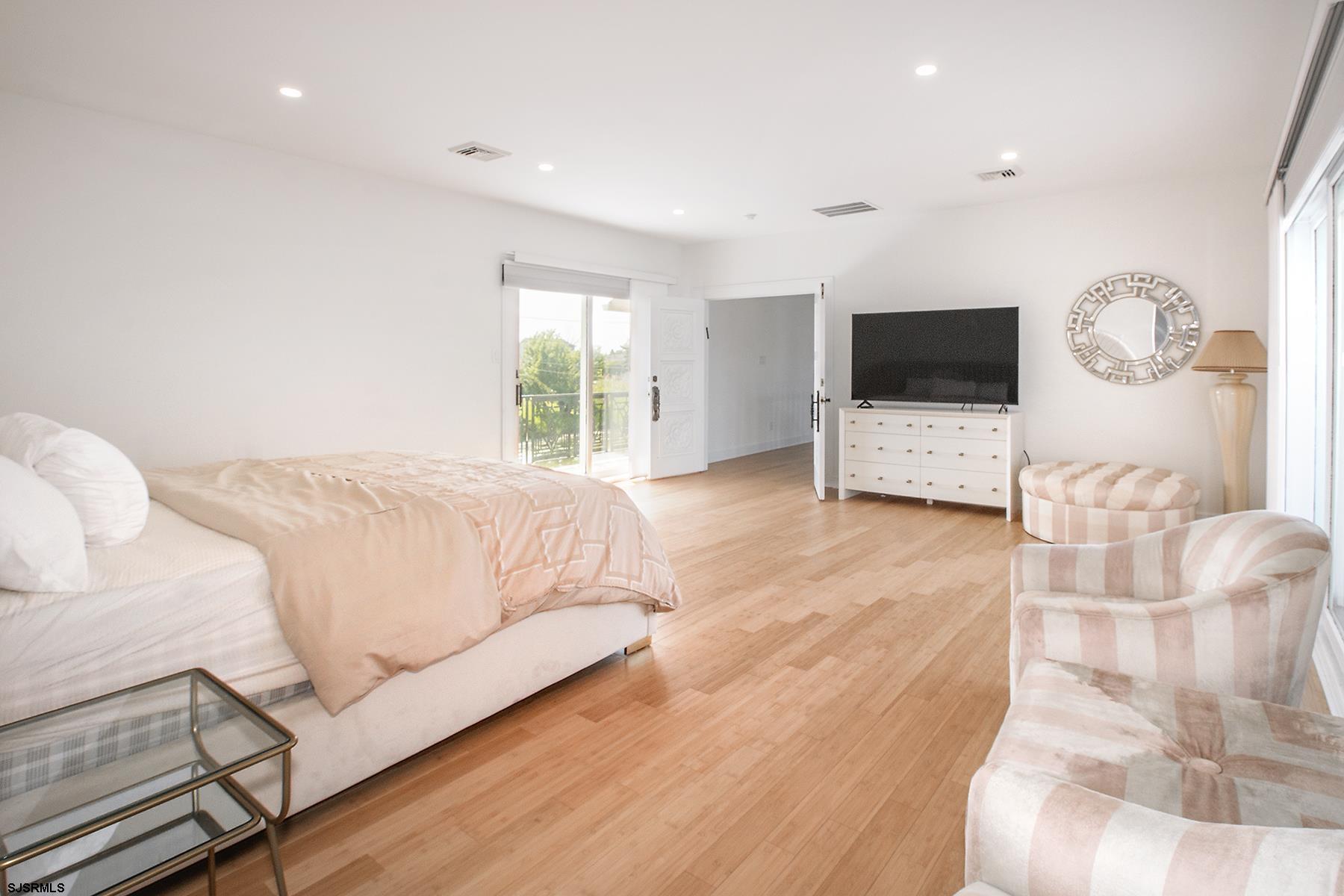 Margate, New Jersey 08402, United States, 4 Bedrooms Bedrooms, ,5 BathroomsBathrooms,Residential,Active,138273