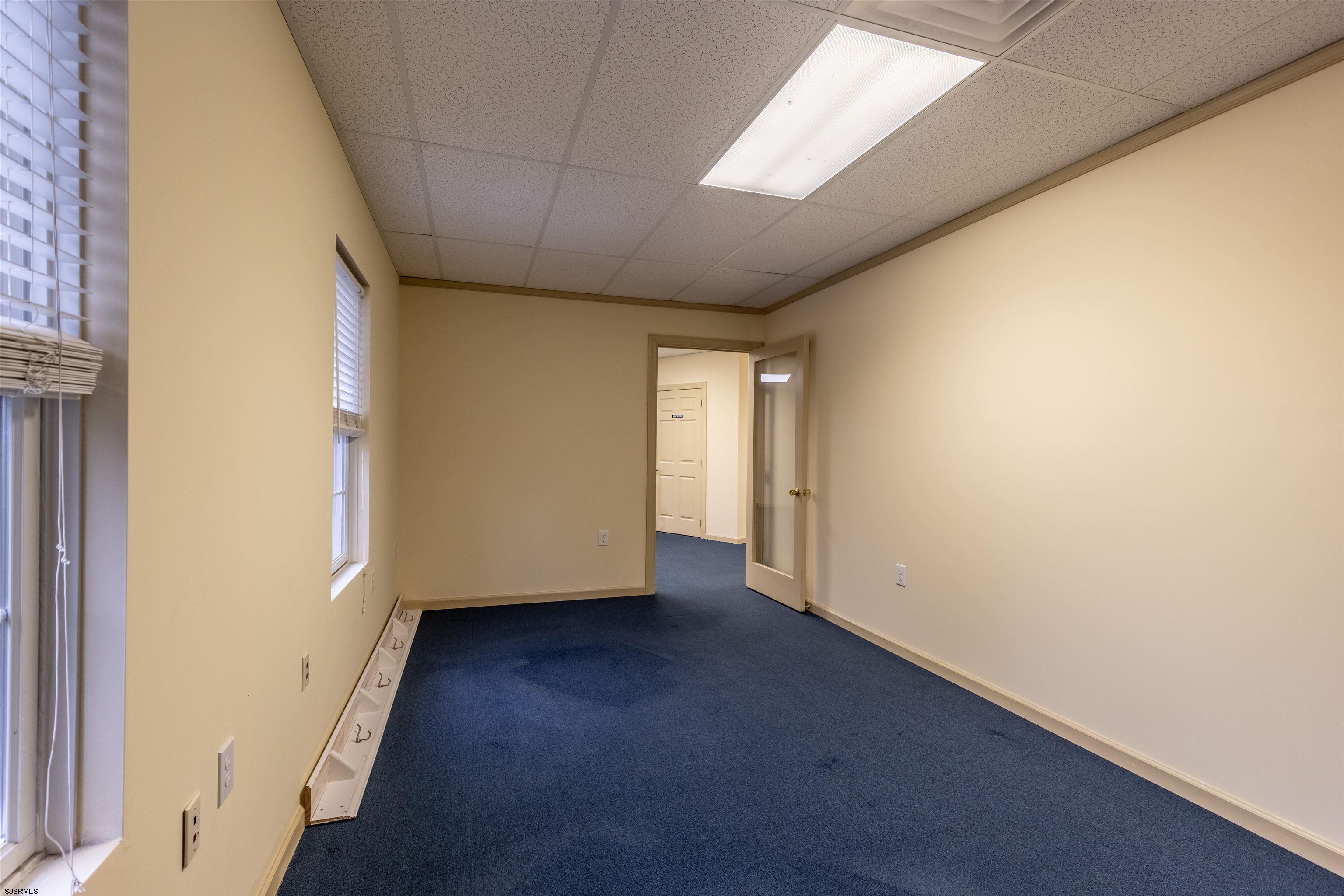 337 E Jimmie Leeds