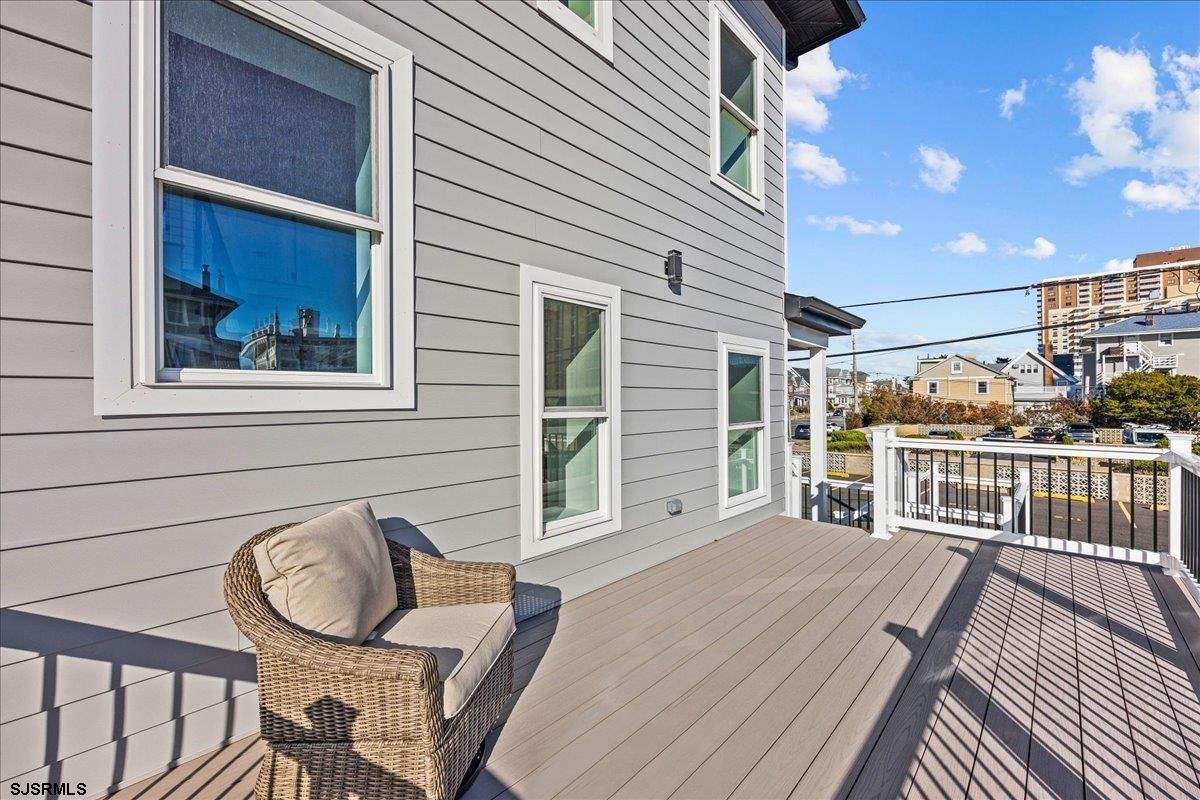 Ventnor, New Jersey 08402, United States, 6 Bedrooms Bedrooms, ,6 BathroomsBathrooms,Residential,Active,250671