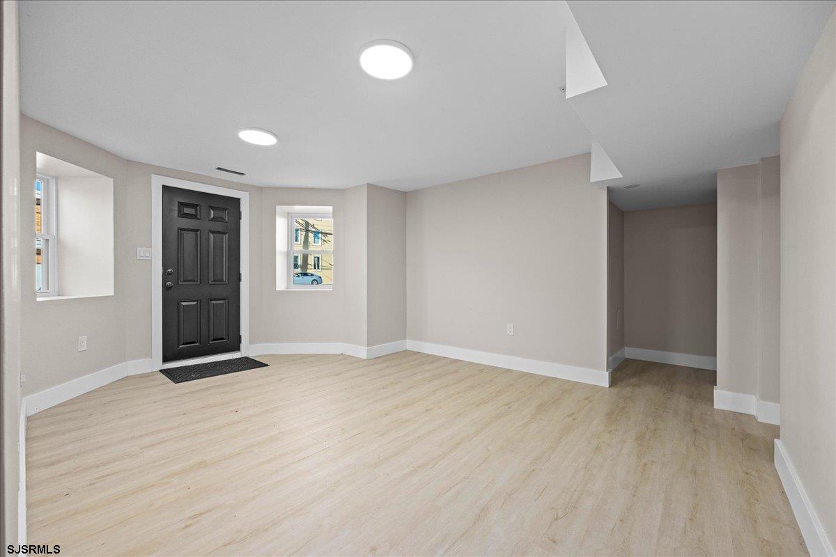 Ventnor, New Jersey 08402, United States, 6 Bedrooms Bedrooms, ,6 BathroomsBathrooms,Residential,Active,250671