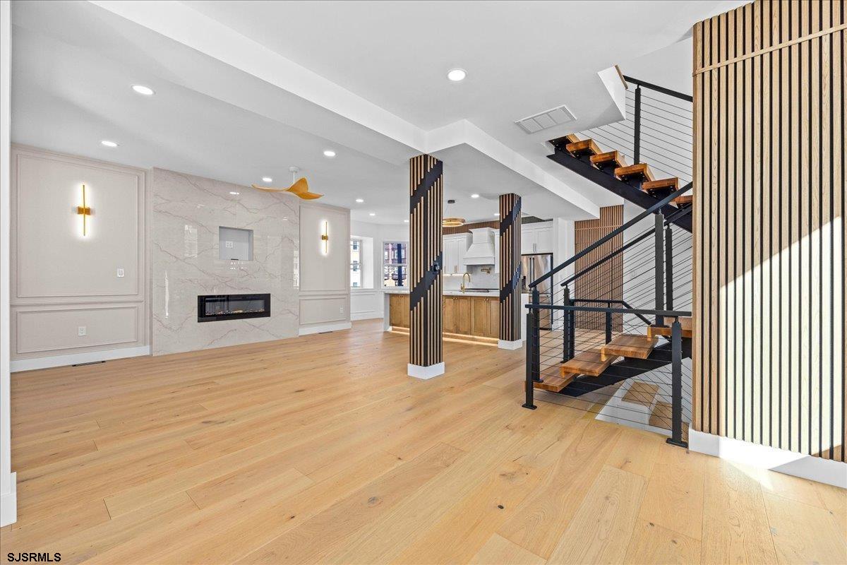 Ventnor, New Jersey 08402, United States, 6 Bedrooms Bedrooms, ,6 BathroomsBathrooms,Residential,Active,250671