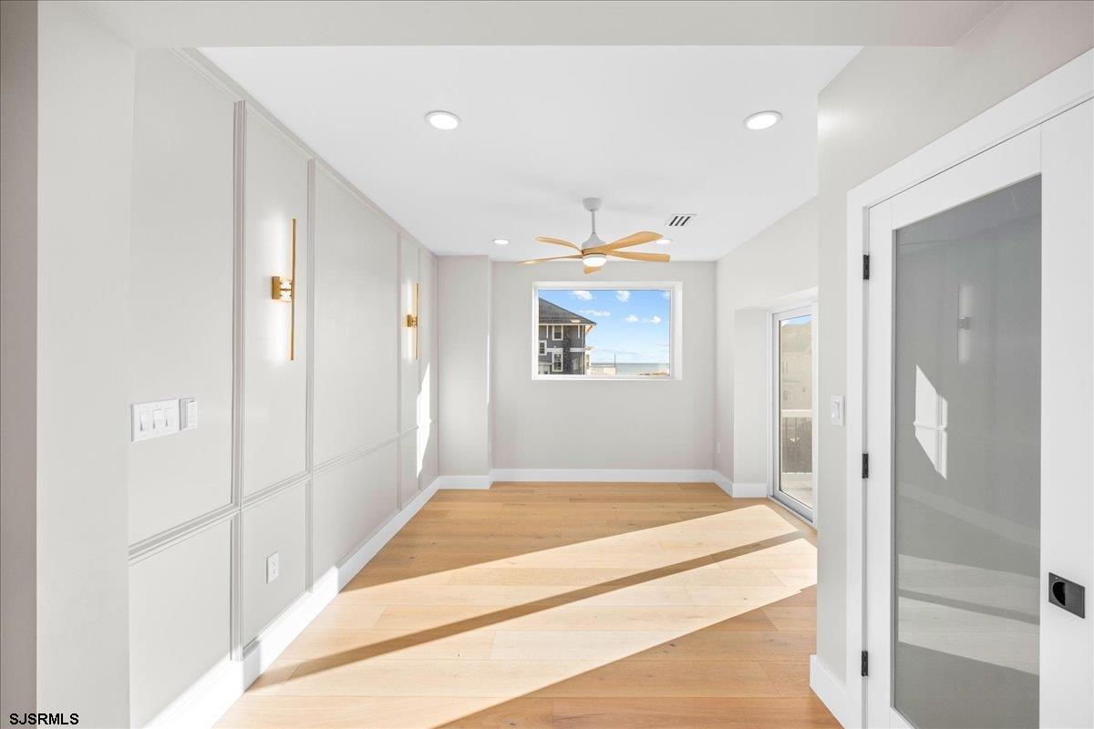 Ventnor, New Jersey 08402, United States, 6 Bedrooms Bedrooms, ,6 BathroomsBathrooms,Residential,Active,250671