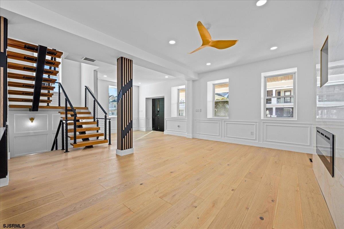 Ventnor, New Jersey 08402, United States, 6 Bedrooms Bedrooms, ,6 BathroomsBathrooms,Residential,Active,250671