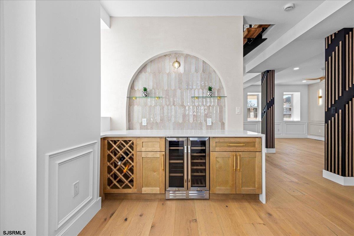 Ventnor, New Jersey 08402, United States, 6 Bedrooms Bedrooms, ,6 BathroomsBathrooms,Residential,Active,250671