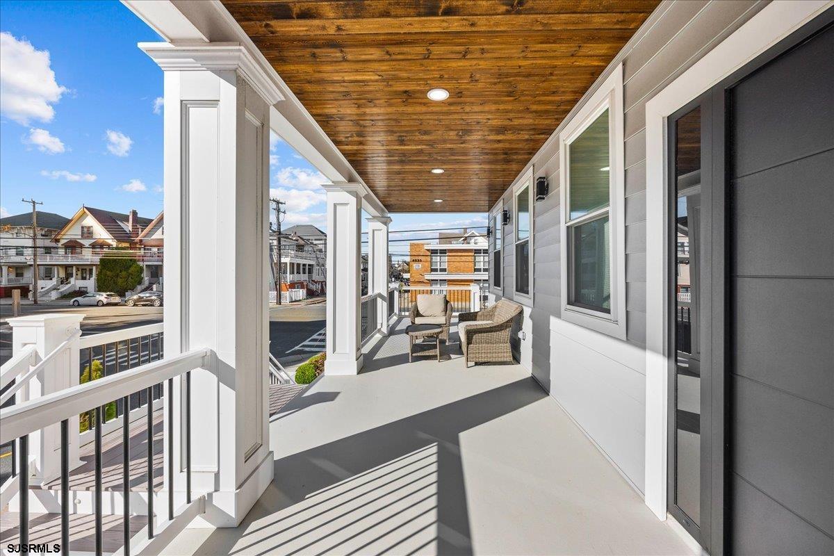 Ventnor, New Jersey 08402, United States, 6 Bedrooms Bedrooms, ,6 BathroomsBathrooms,Residential,Active,250671