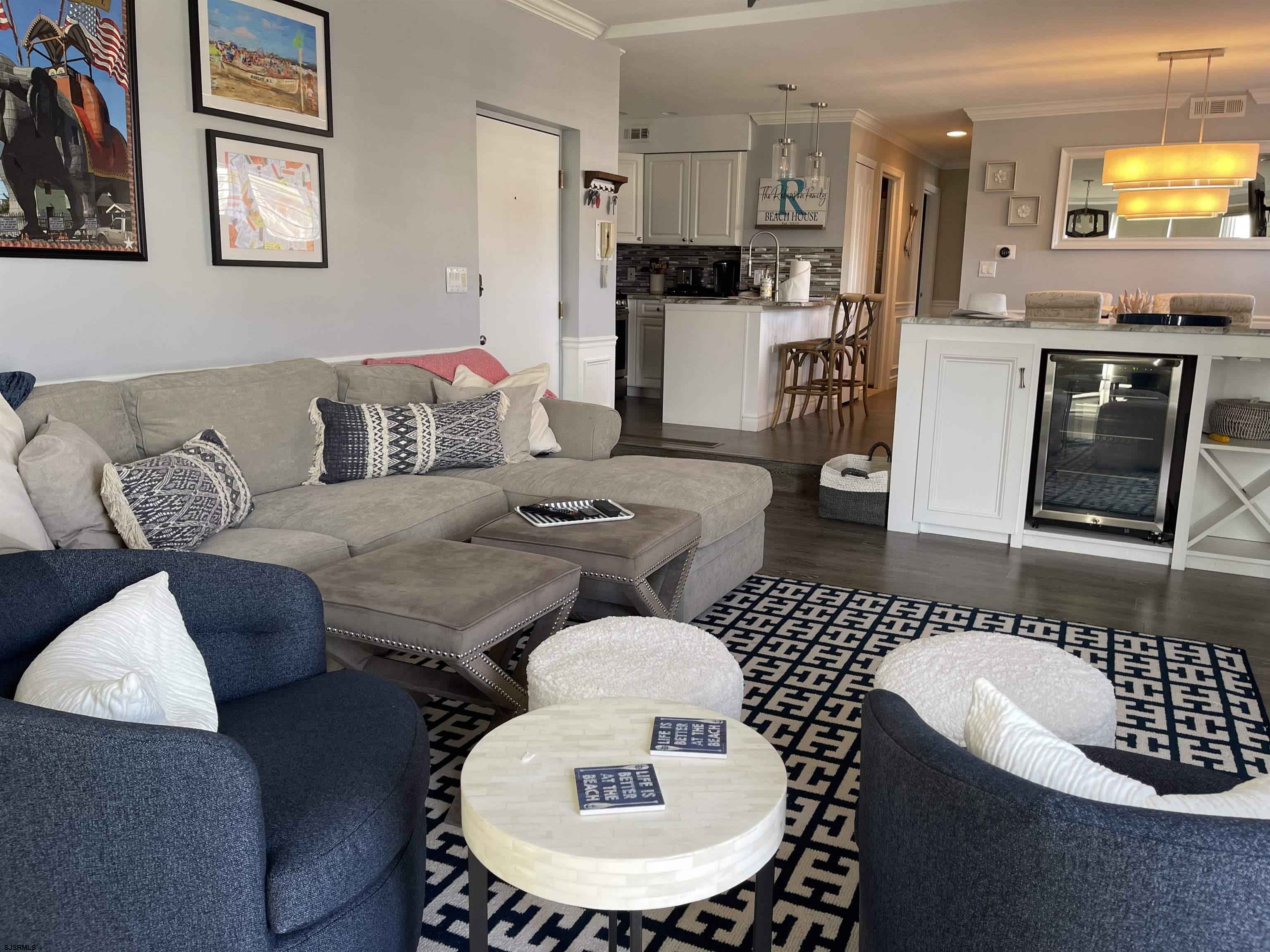 Margate, New Jersey 08402, United States, 2 Bedrooms Bedrooms, ,2 BathroomsBathrooms,Residential,Active,239926