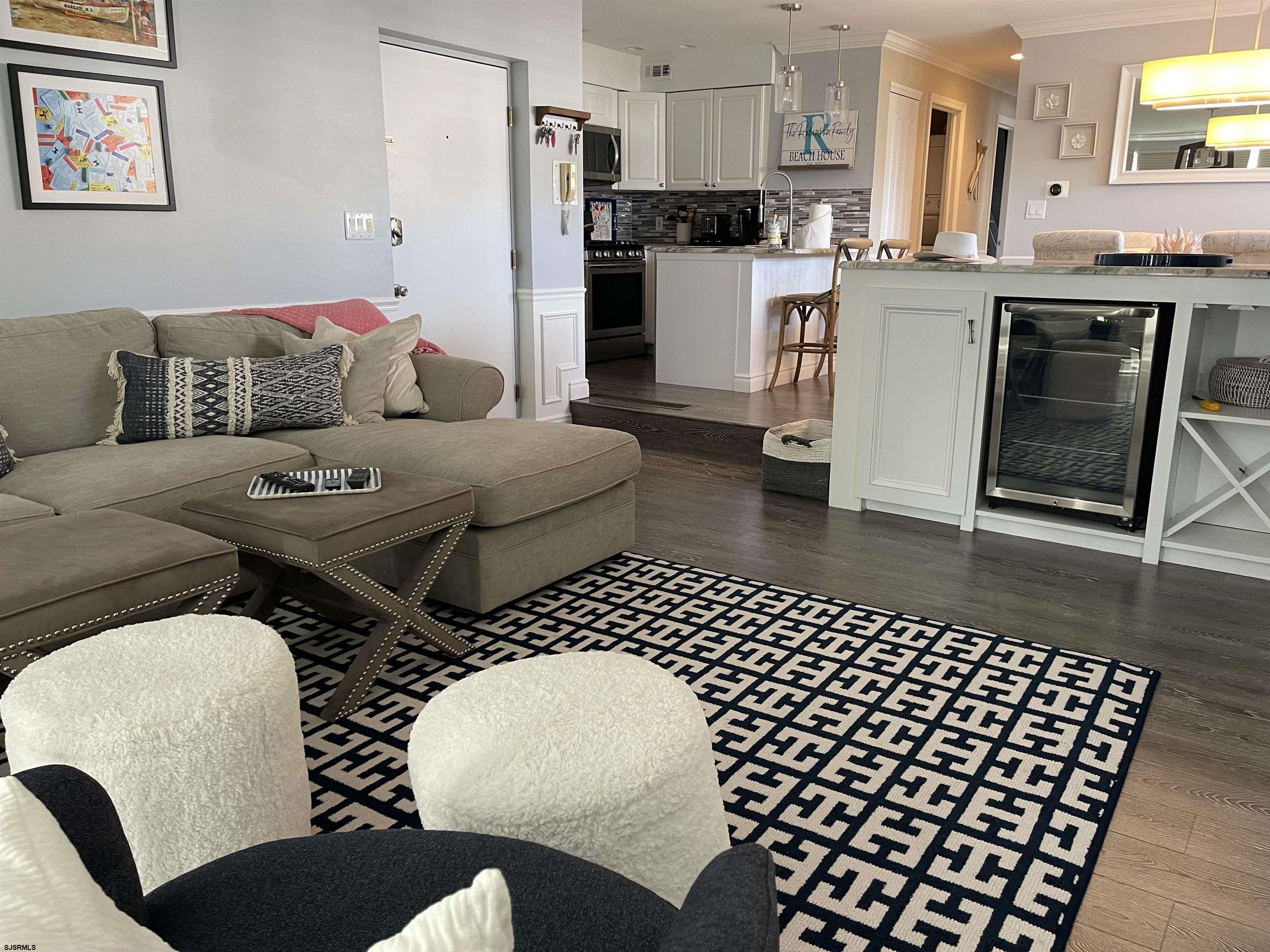 Margate, New Jersey 08402, United States, 2 Bedrooms Bedrooms, ,2 BathroomsBathrooms,Residential,Active,239926