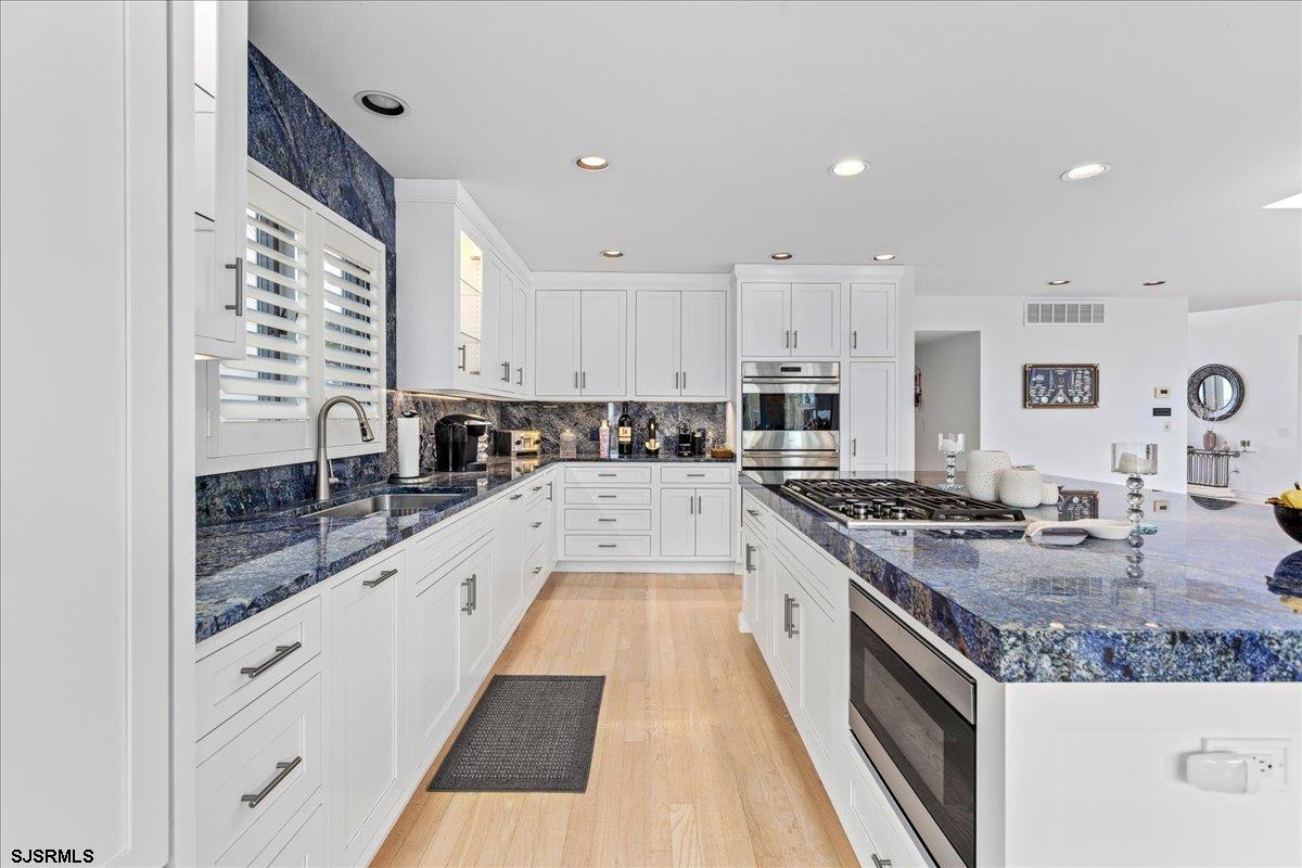 Margate, New Jersey 08402, United States, 4 Bedrooms Bedrooms, ,4 BathroomsBathrooms,Residential,Active,28232