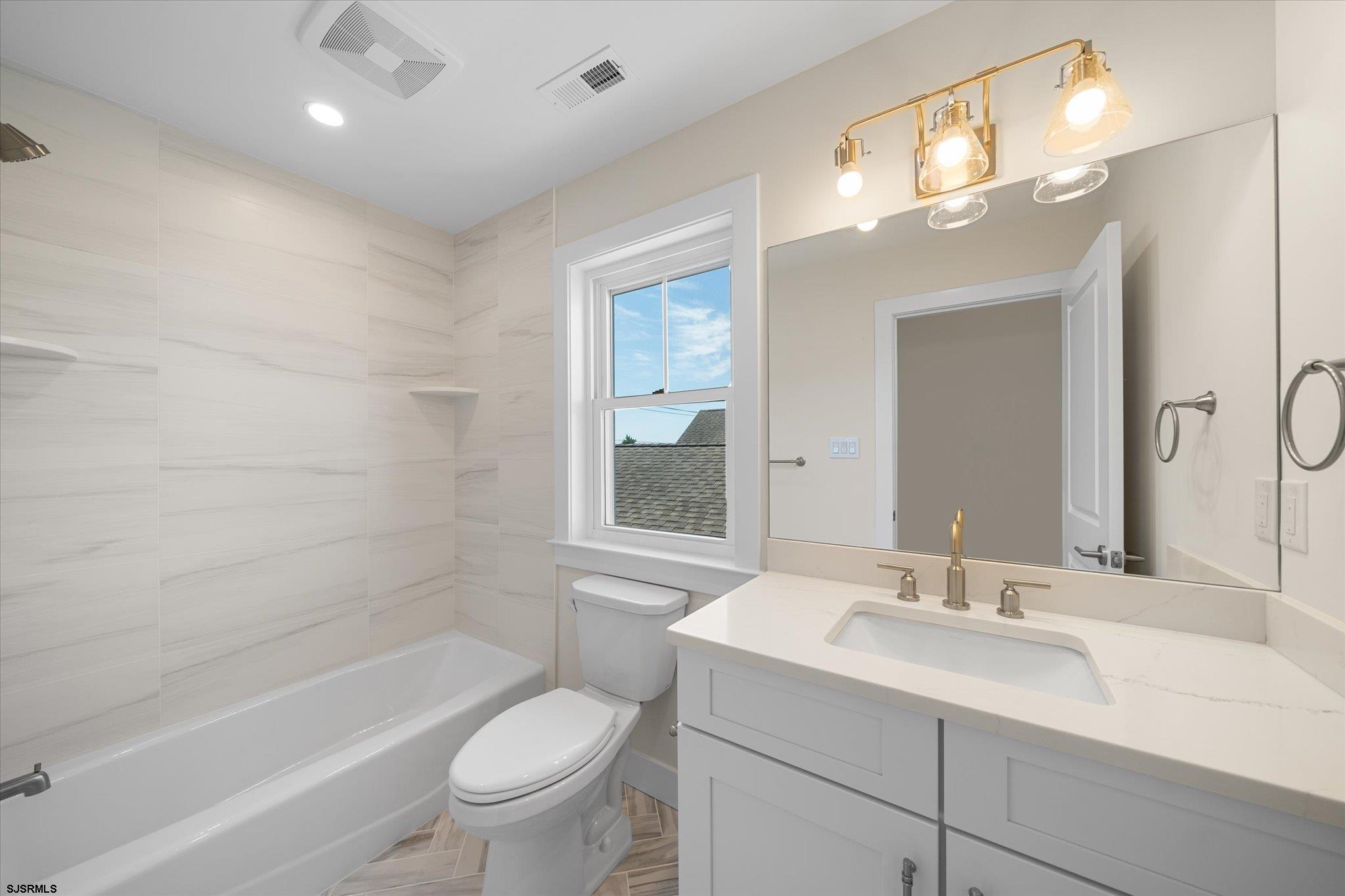 Ocean City, New Jersey 08226, United States, 5 Bedrooms Bedrooms, ,5 BathroomsBathrooms,Residential,Active,38987