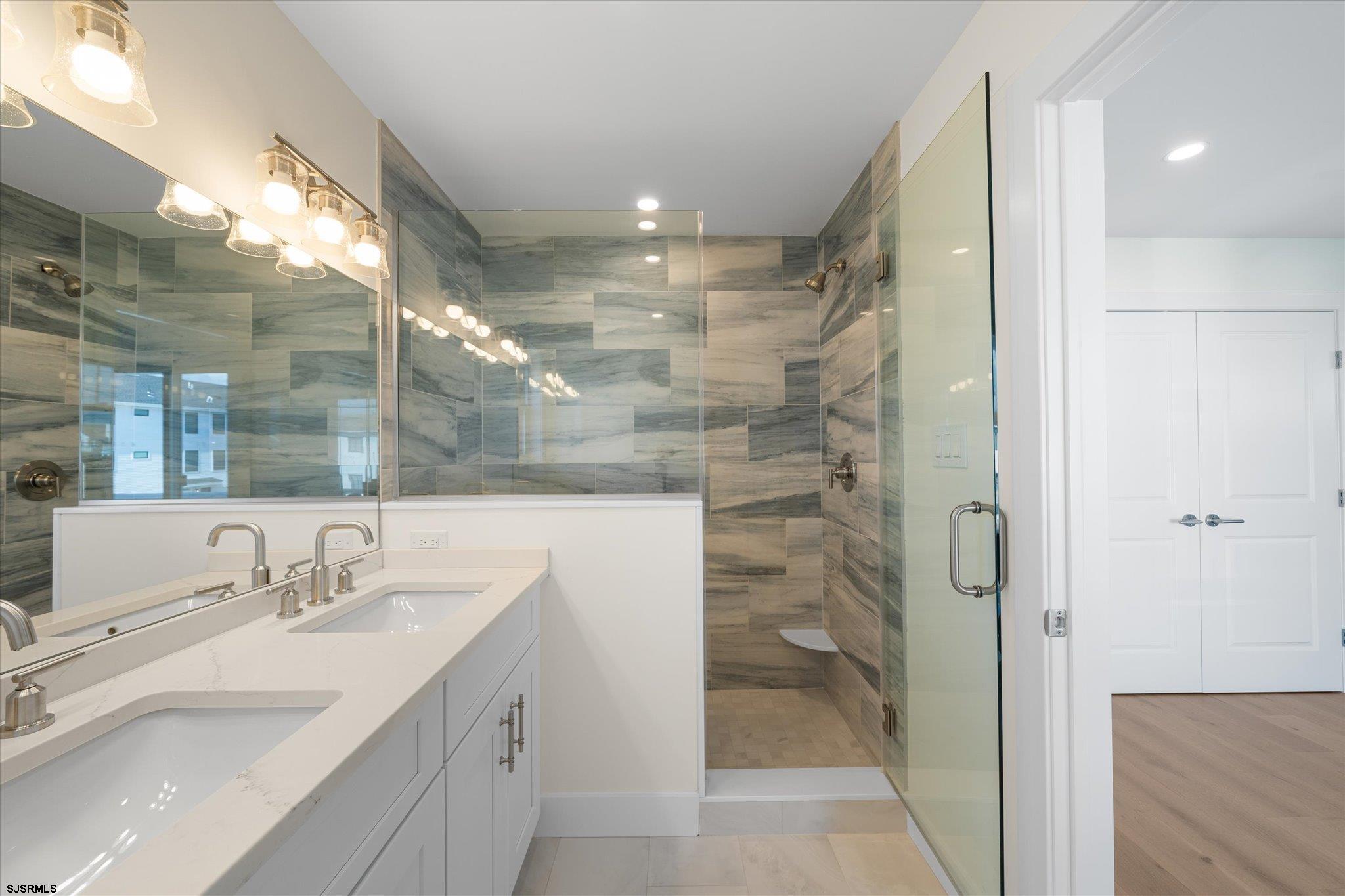 Ocean City, New Jersey 08226, United States, 5 Bedrooms Bedrooms, ,5 BathroomsBathrooms,Residential,Active,38987