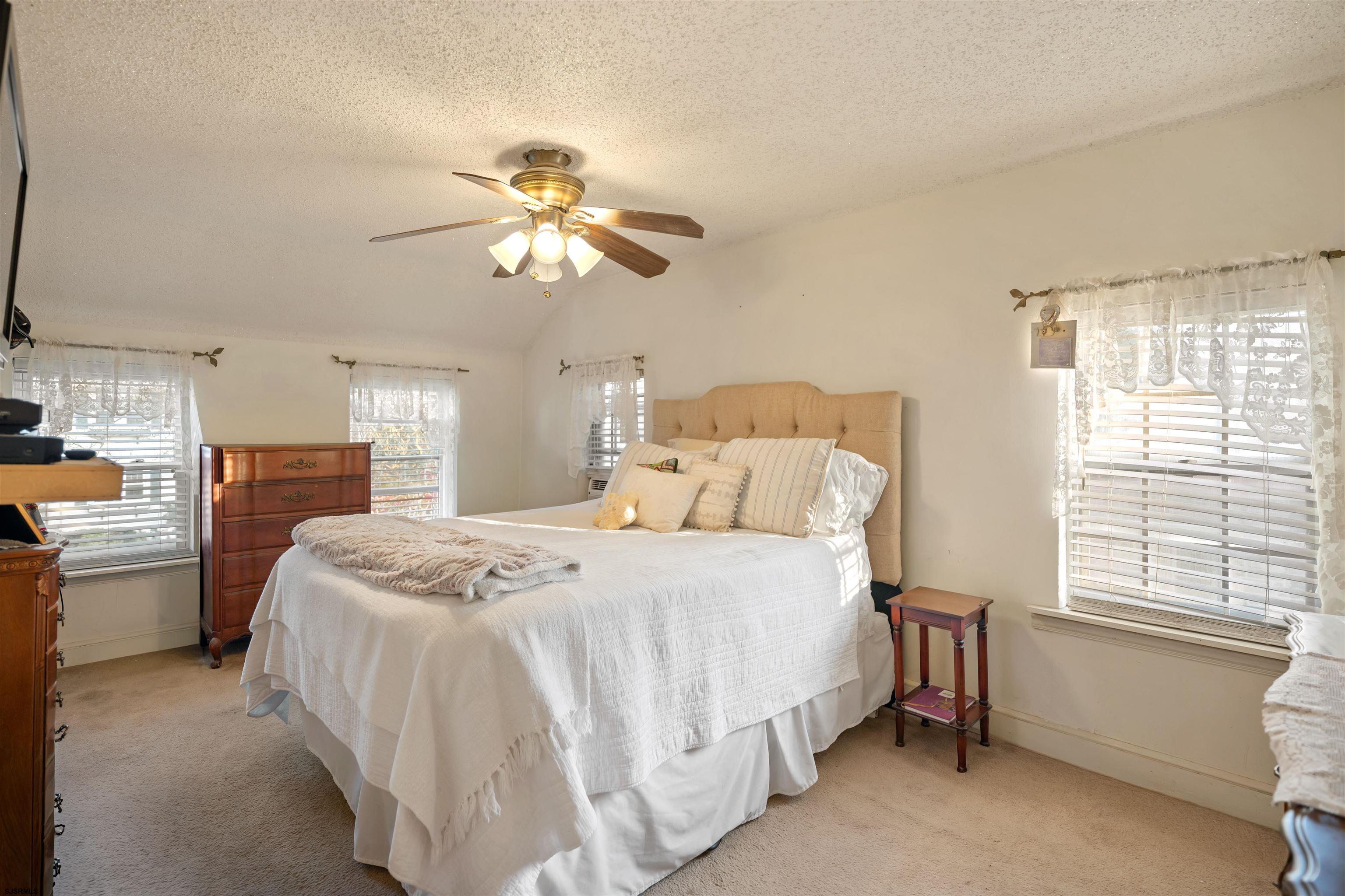 Vineland, New Jersey 08360, United States, 3 Bedrooms Bedrooms, ,1 BathroomBathrooms,Residential,Active,255278