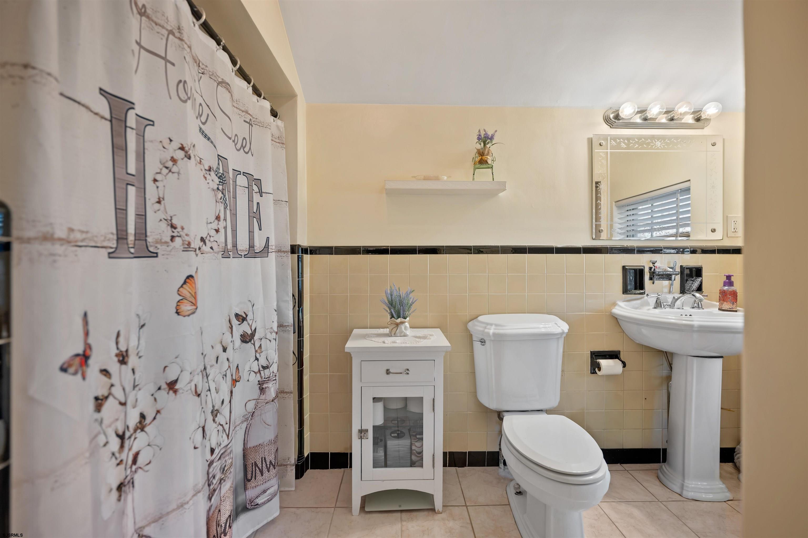 Vineland, New Jersey 08360, United States, 3 Bedrooms Bedrooms, ,1 BathroomBathrooms,Residential,Active,255278