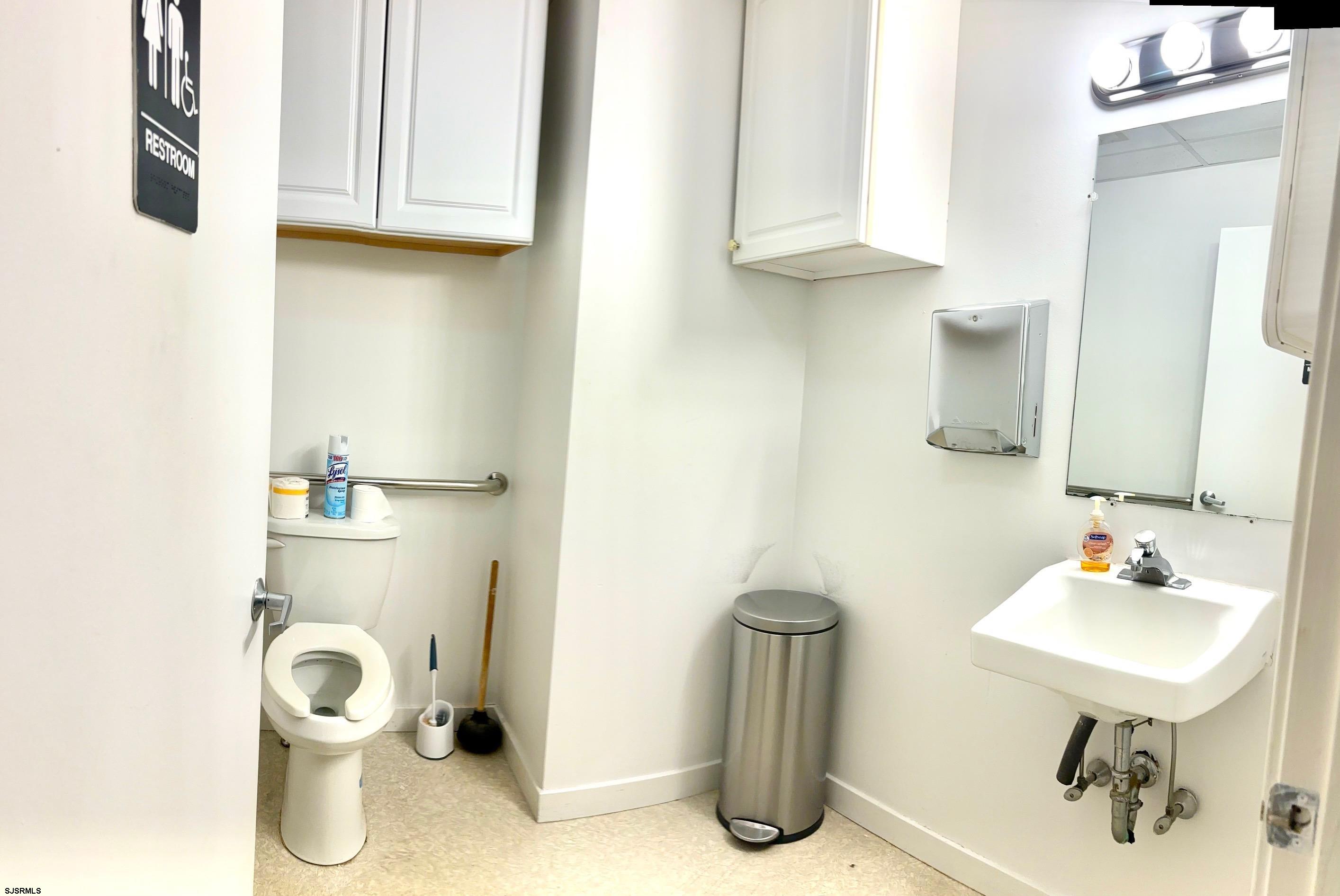 Linwood, New Jersey 08221, United States, ,Commercial,Active,60258