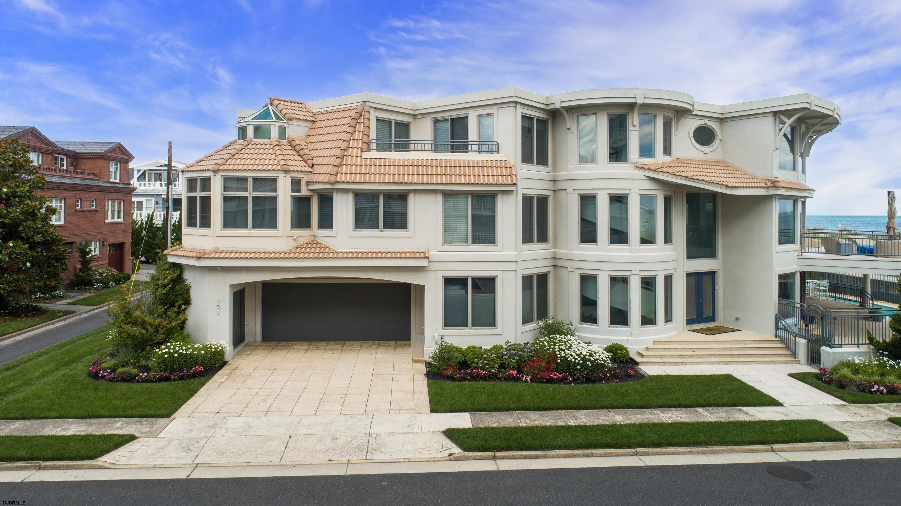 121 S 17th Ave