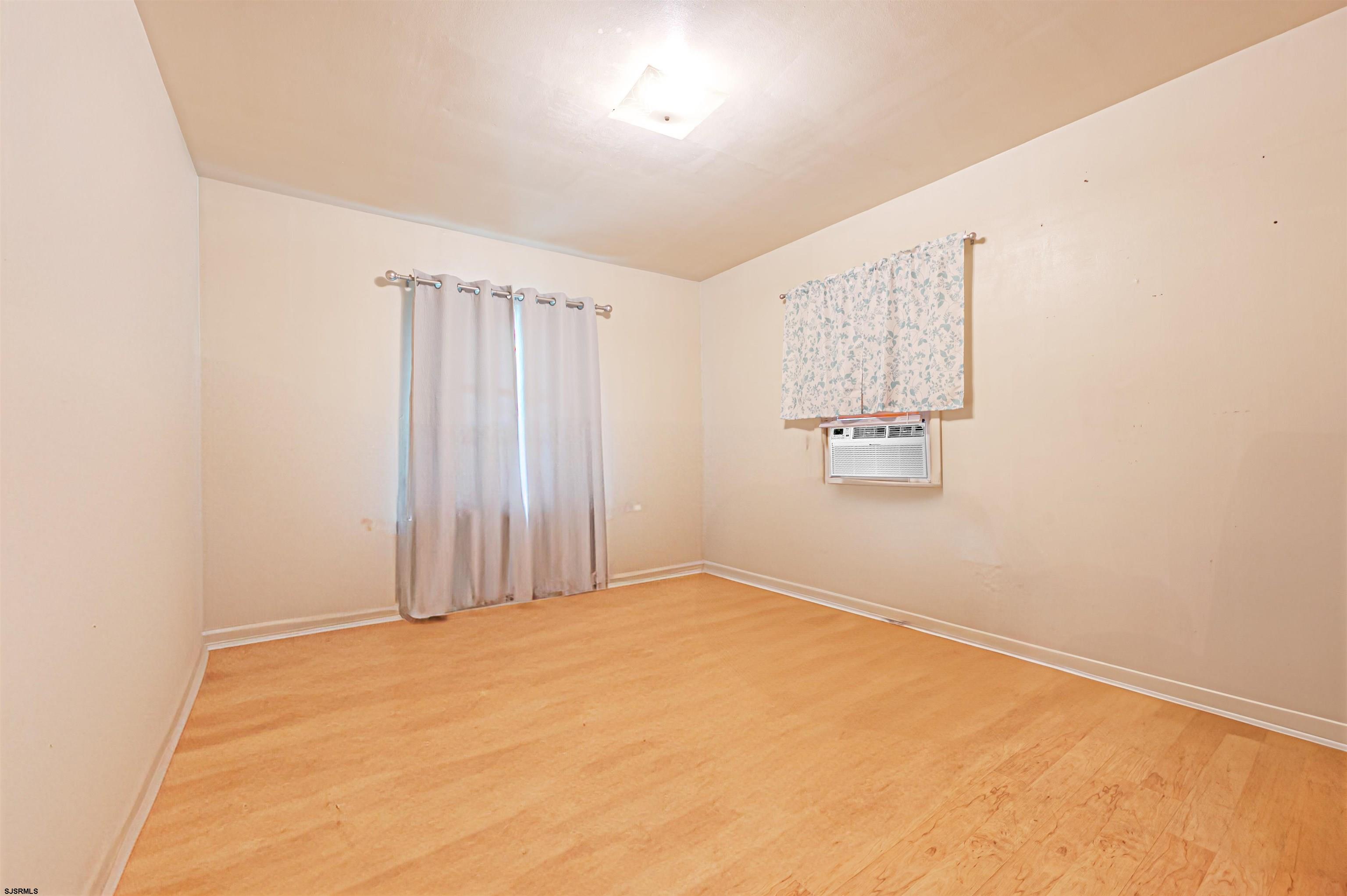 Atlantic City, New Jersey 08401, United States, 4 Bedrooms Bedrooms, ,2 BathroomsBathrooms,Residential,Active,217337