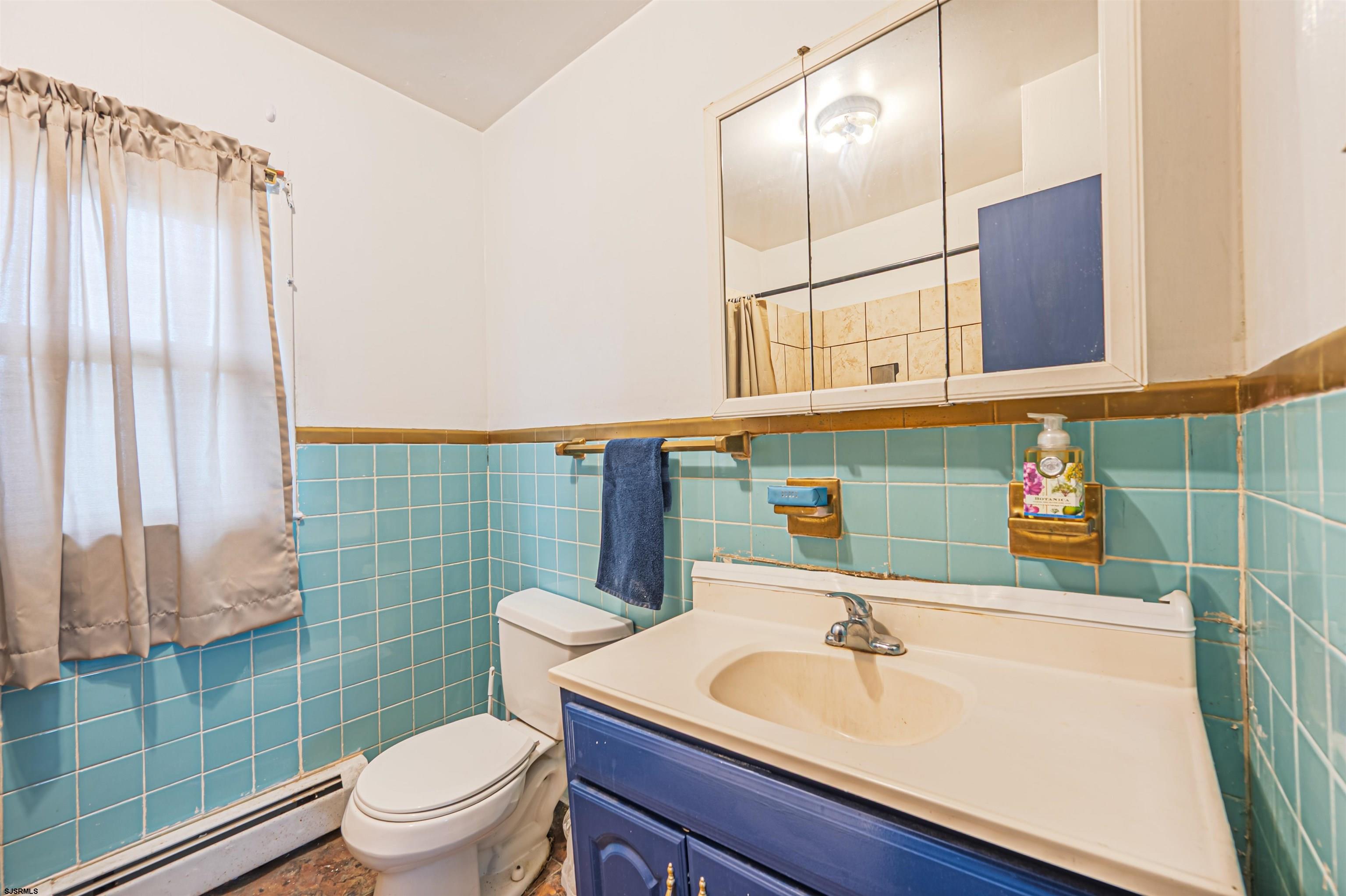 Atlantic City, New Jersey 08401, United States, 4 Bedrooms Bedrooms, ,2 BathroomsBathrooms,Residential,Active,217337