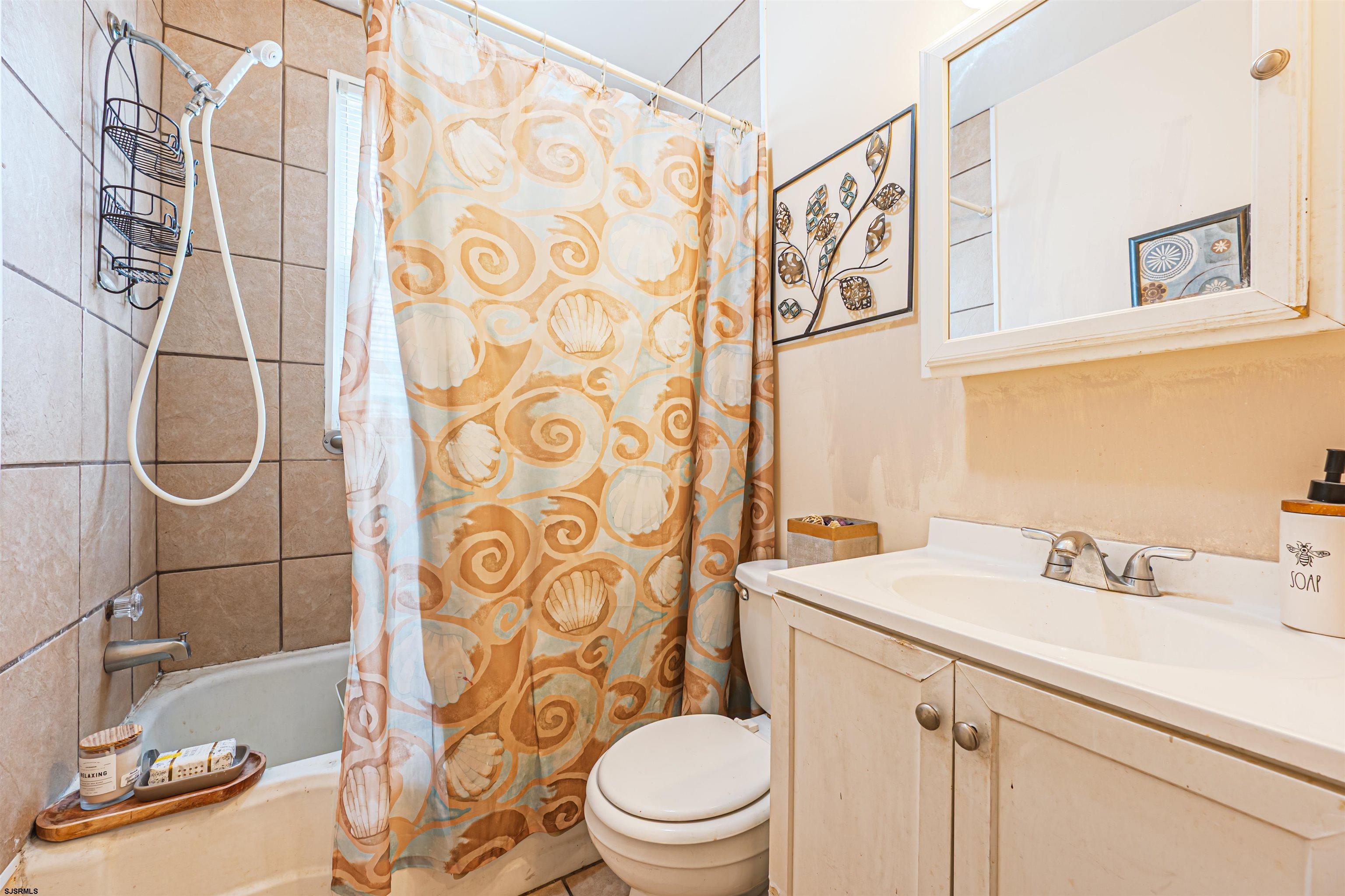 Atlantic City, New Jersey 08401, United States, 4 Bedrooms Bedrooms, ,2 BathroomsBathrooms,Residential,Active,217337