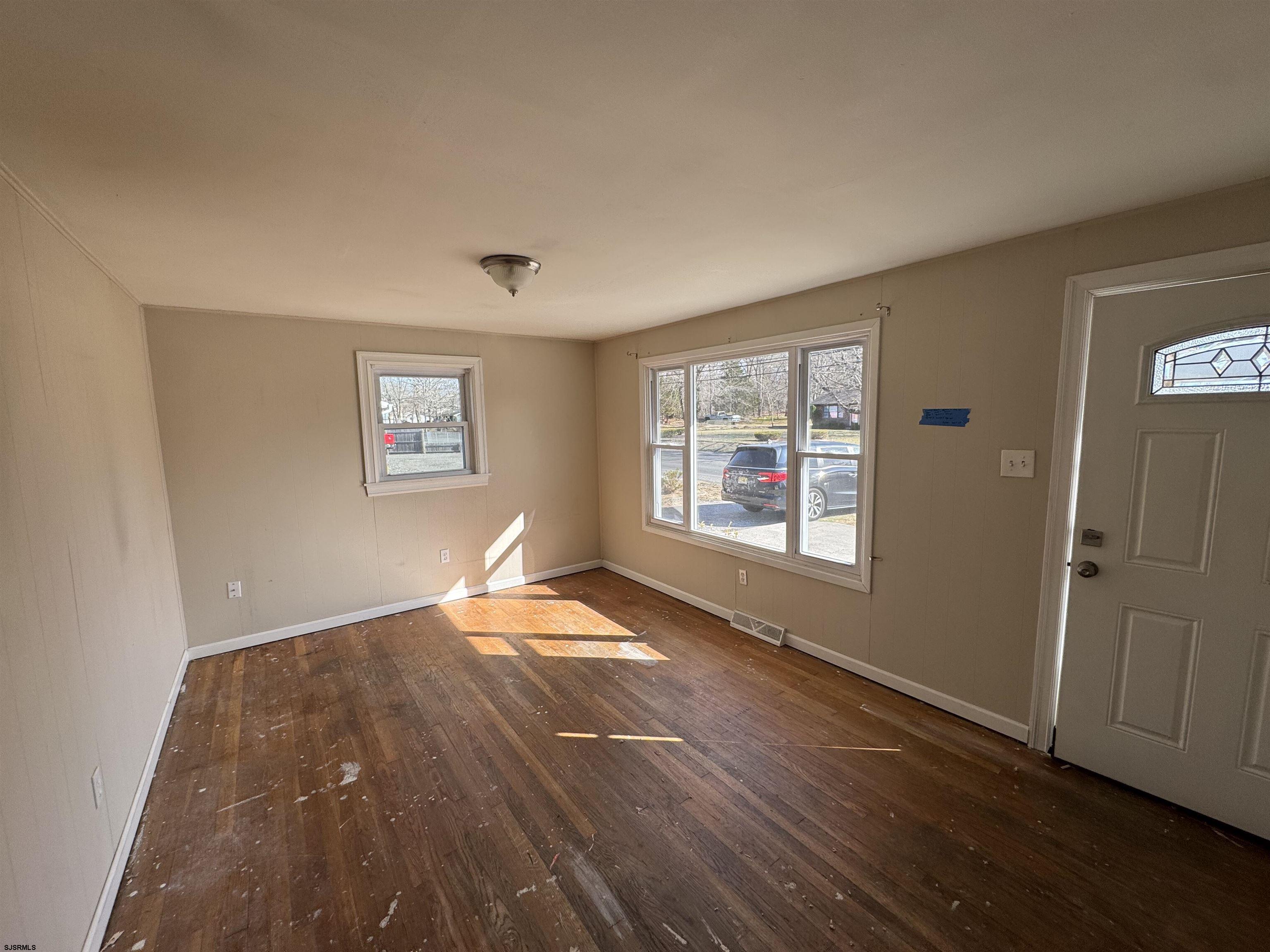 107 W Jimmie Leeds Road