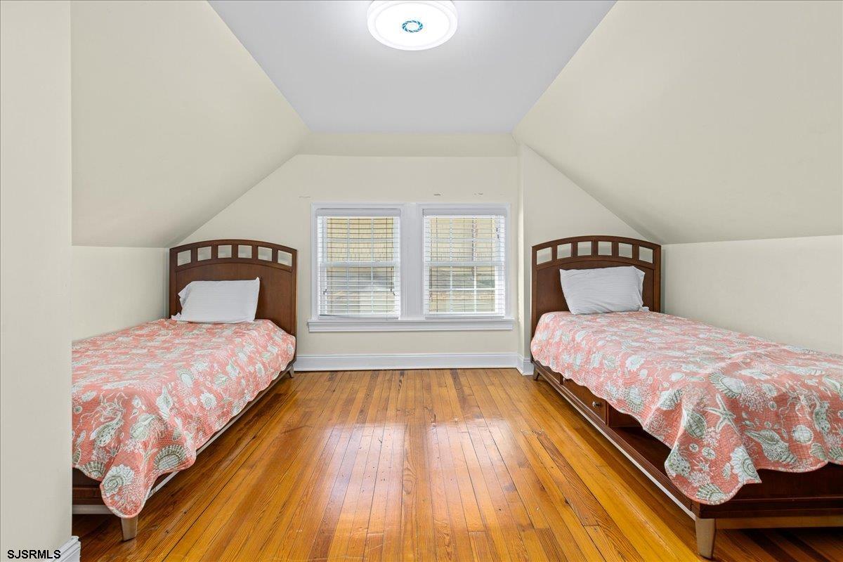 Ventnor, New Jersey 08406, United States, 5 Bedrooms Bedrooms, ,4 BathroomsBathrooms,Residential,Active,244039