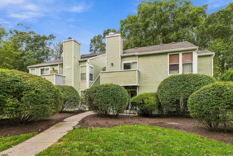 Condo For Sale - 81 Pheasant Dr #31<br/> Smithville, NJ 08205