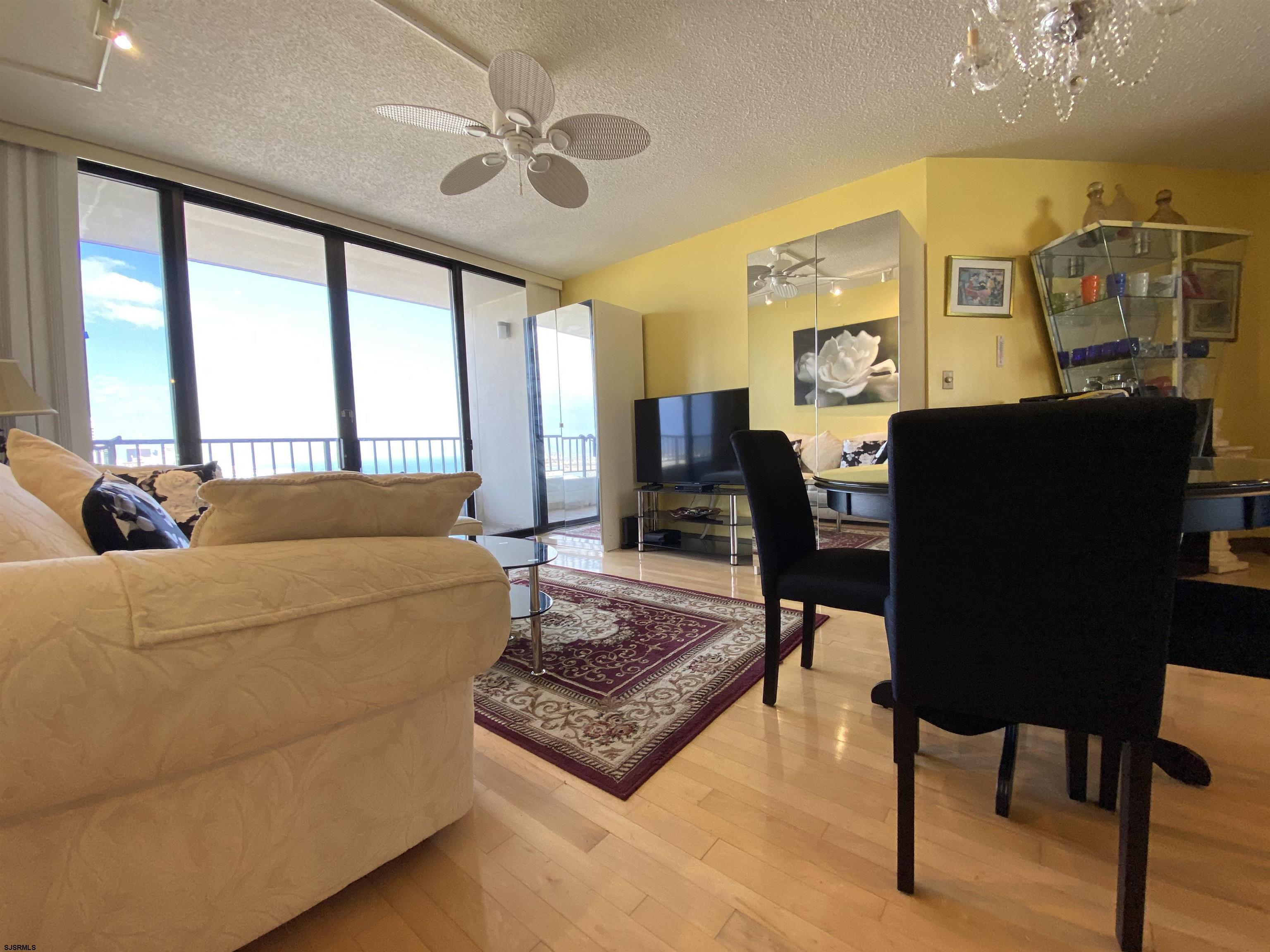 Atlantic City, New Jersey 08401, United States, 1 Bedroom Bedrooms, ,2 BathroomsBathrooms,Residential,Active,254713