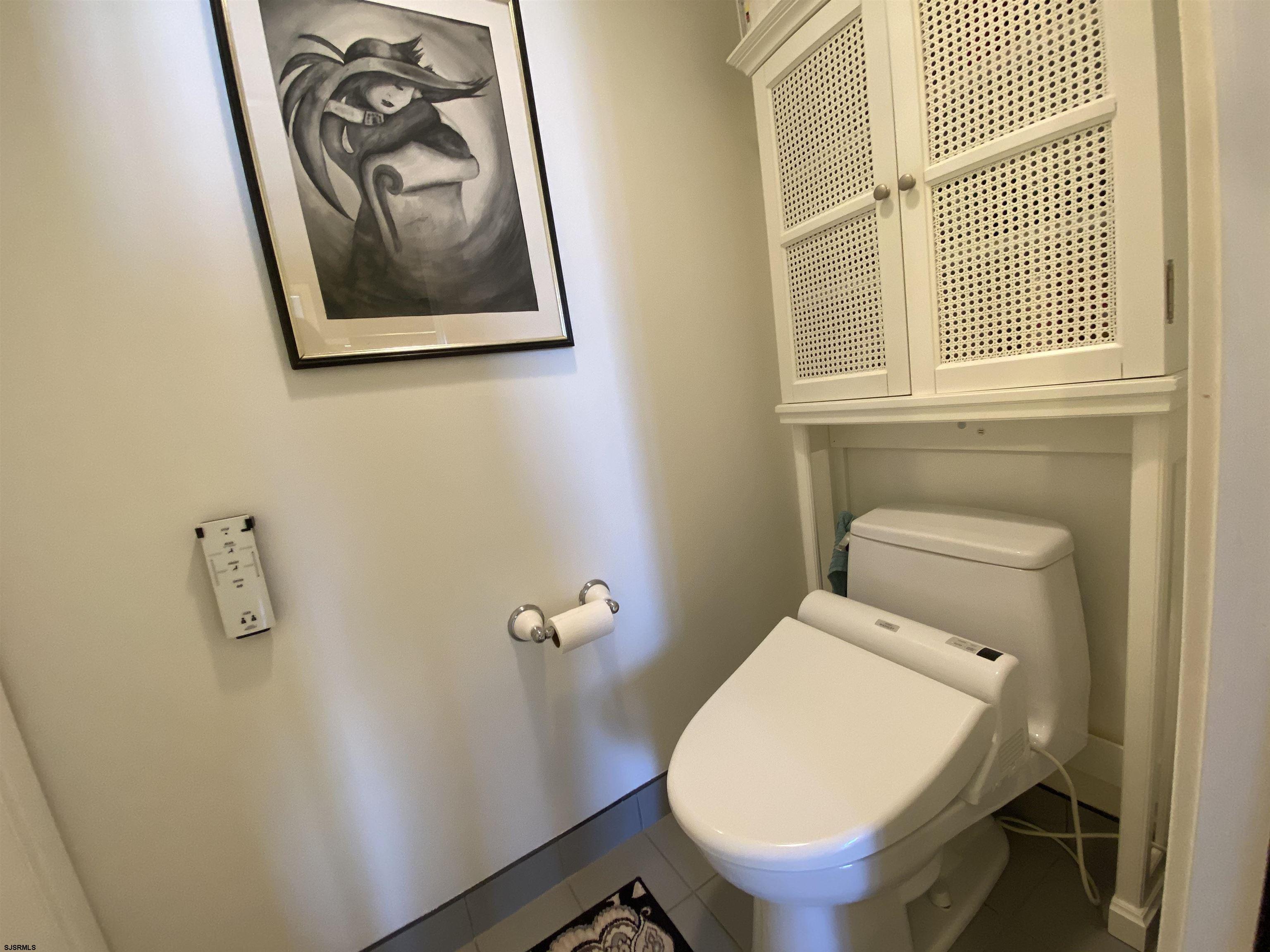 Atlantic City, New Jersey 08401, United States, 1 Bedroom Bedrooms, ,2 BathroomsBathrooms,Residential,Active,254713