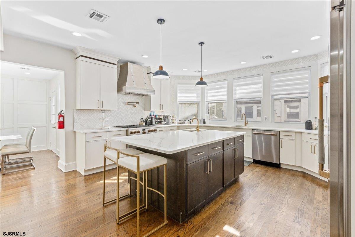 Ventnor, New Jersey 08406, United States, 7 Bedrooms Bedrooms, ,6 BathroomsBathrooms,Residential,Active,222491