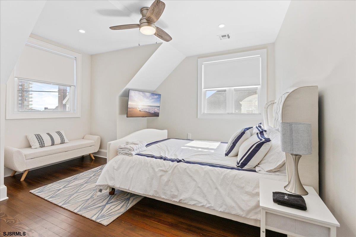 Ventnor, New Jersey 08406, United States, 7 Bedrooms Bedrooms, ,6 BathroomsBathrooms,Residential,Active,222491