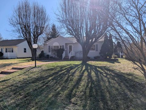 Homes For Sale - 212 Norfolk Ave<br/> Egg Harbor City, NJ 08215