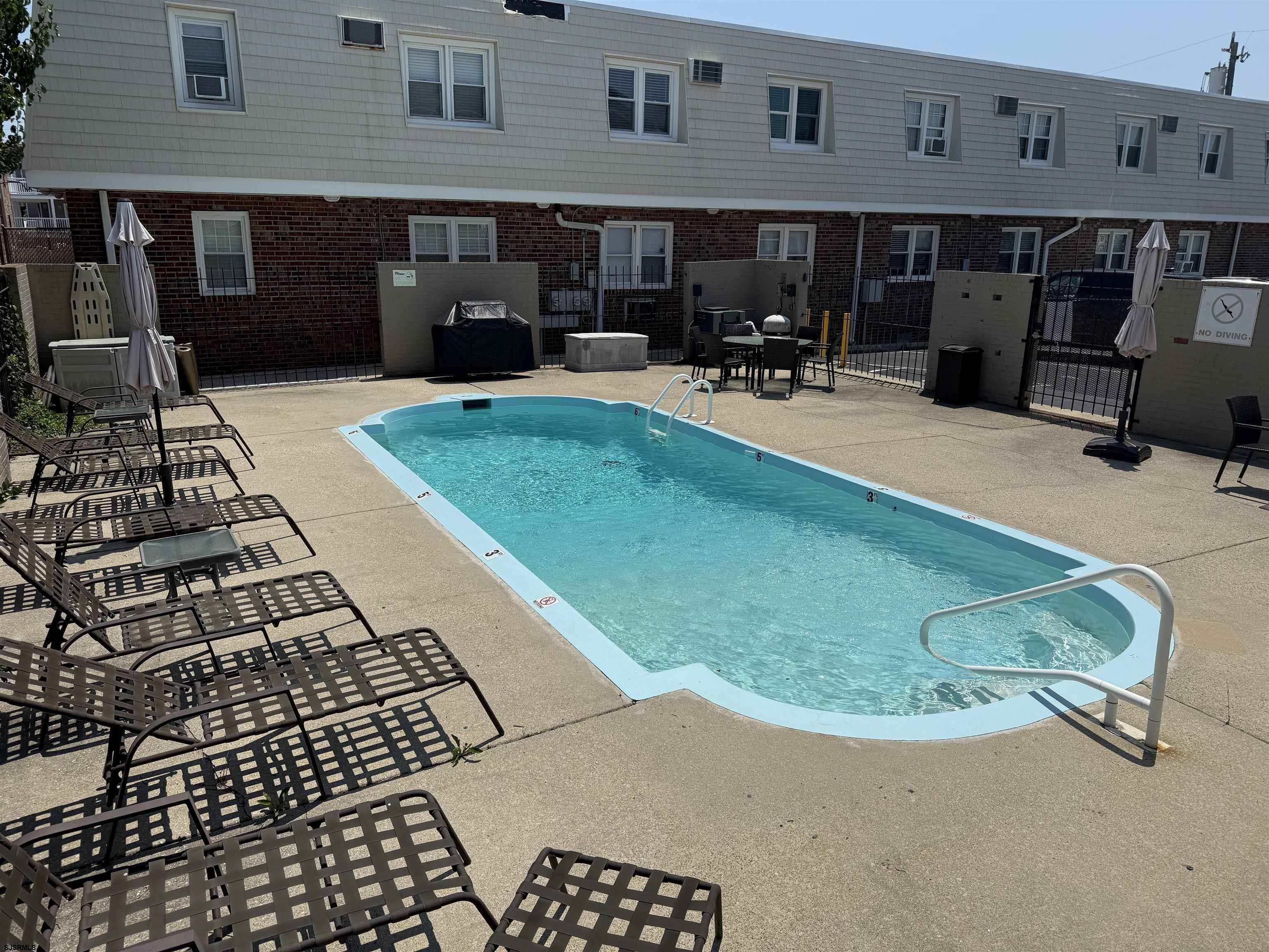 Margate, New Jersey 08402, United States, 2 Bedrooms Bedrooms, ,1 BathroomBathrooms,Residential,Active,197865