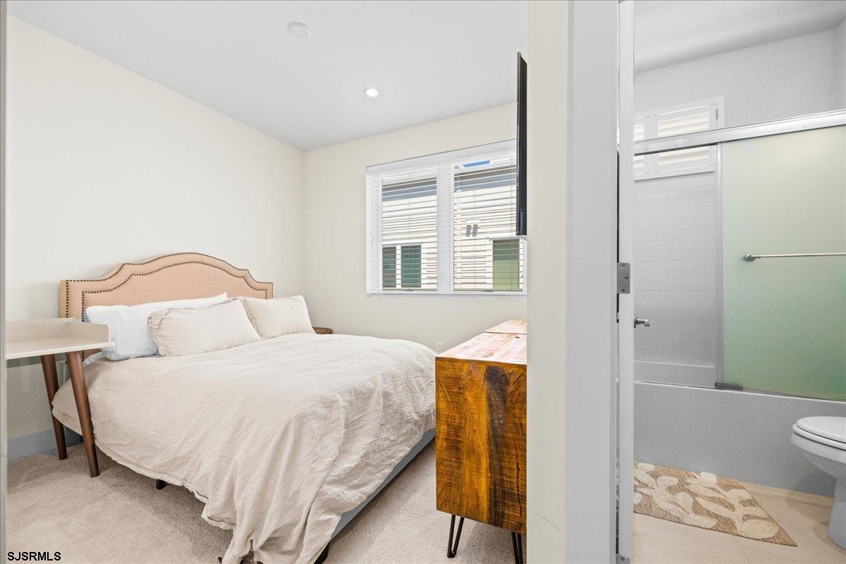 Ventnor, New Jersey 08406, United States, 5 Bedrooms Bedrooms, ,4 BathroomsBathrooms,Residential,Active,180455