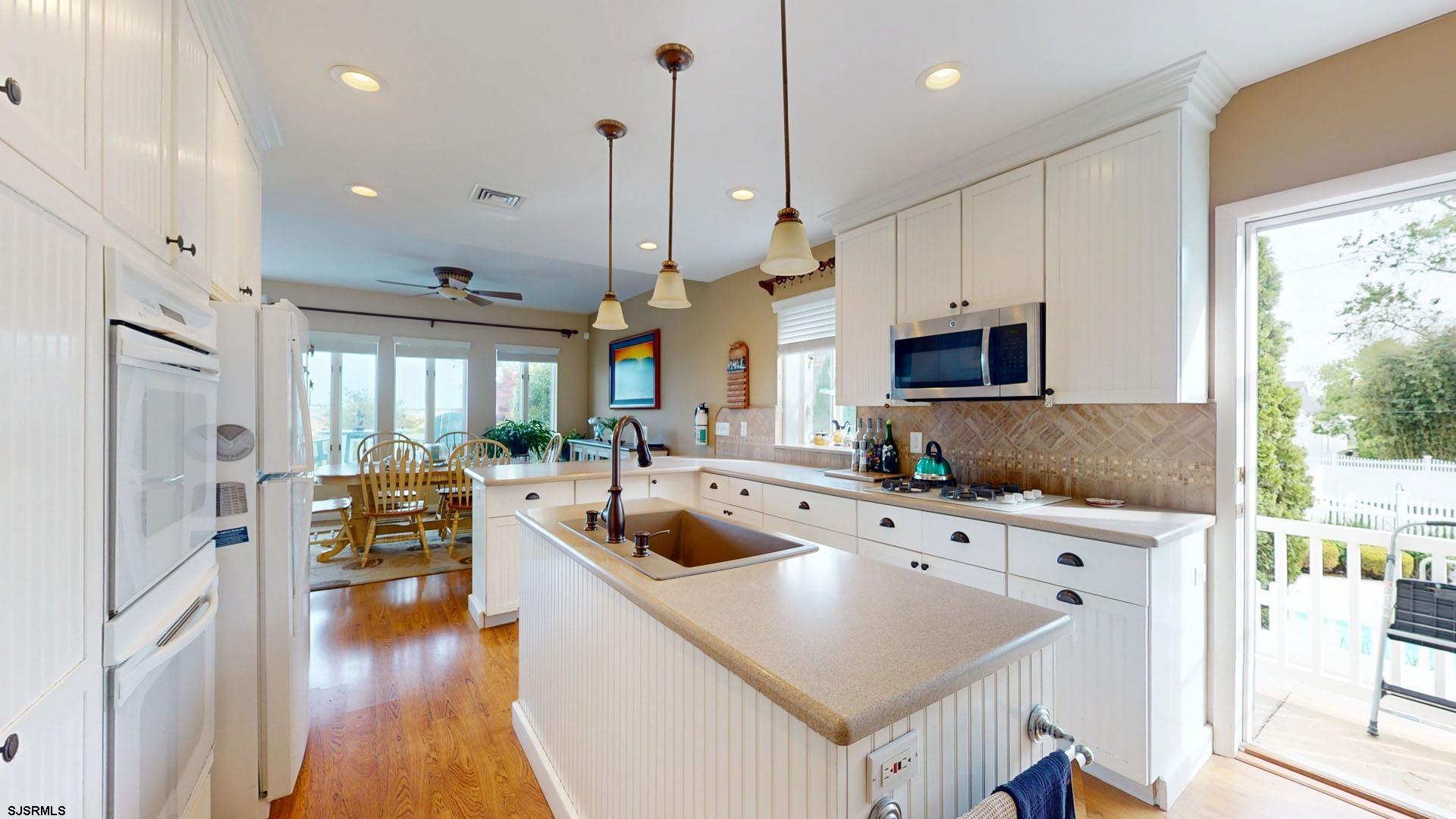 Somers Point, New Jersey 08244, United States, 4 Bedrooms Bedrooms, ,2 BathroomsBathrooms,Residential,Active,129832