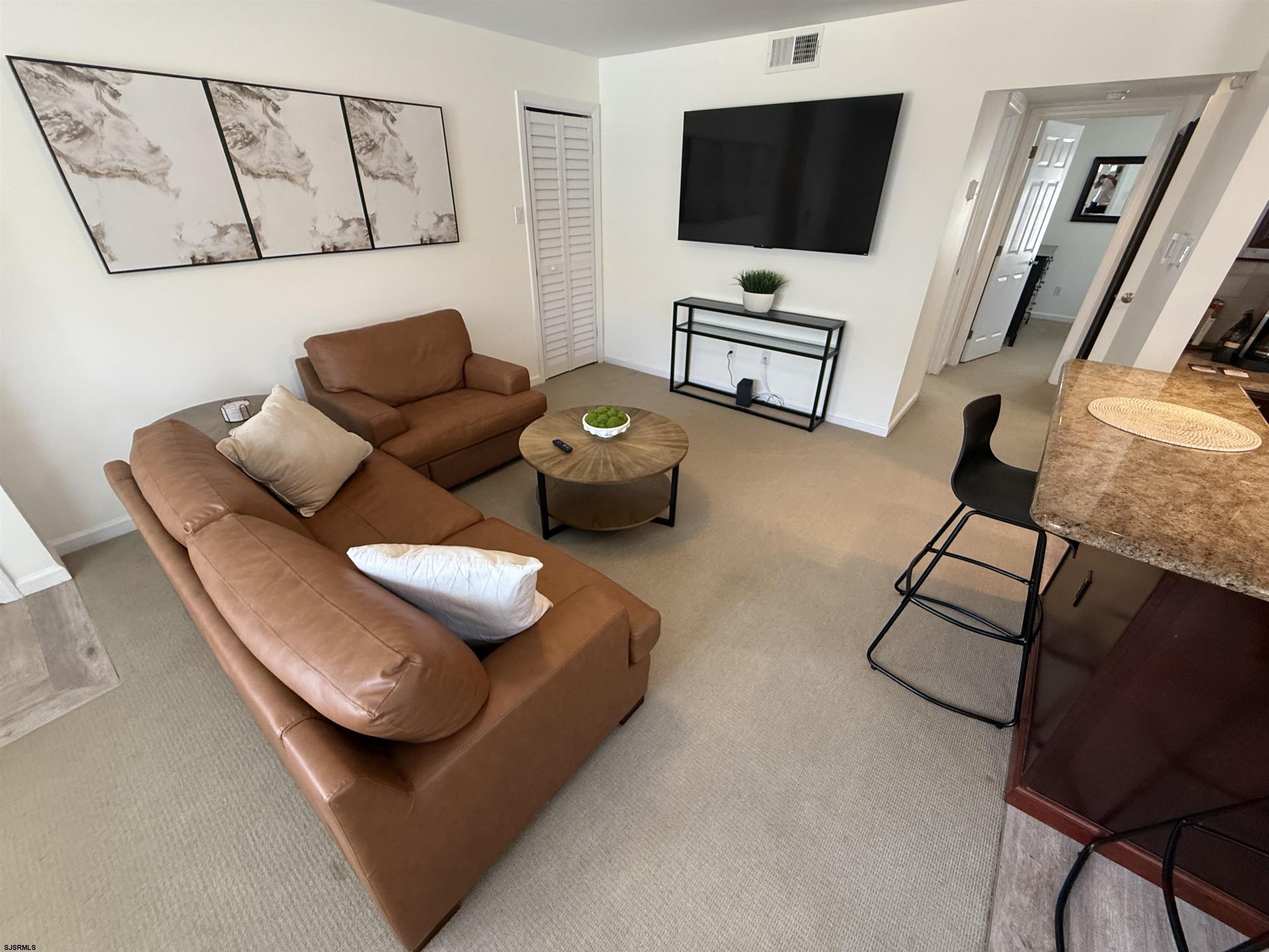 Margate, New Jersey 08402, United States, 2 Bedrooms Bedrooms, ,1 BathroomBathrooms,Residential,Active,233521