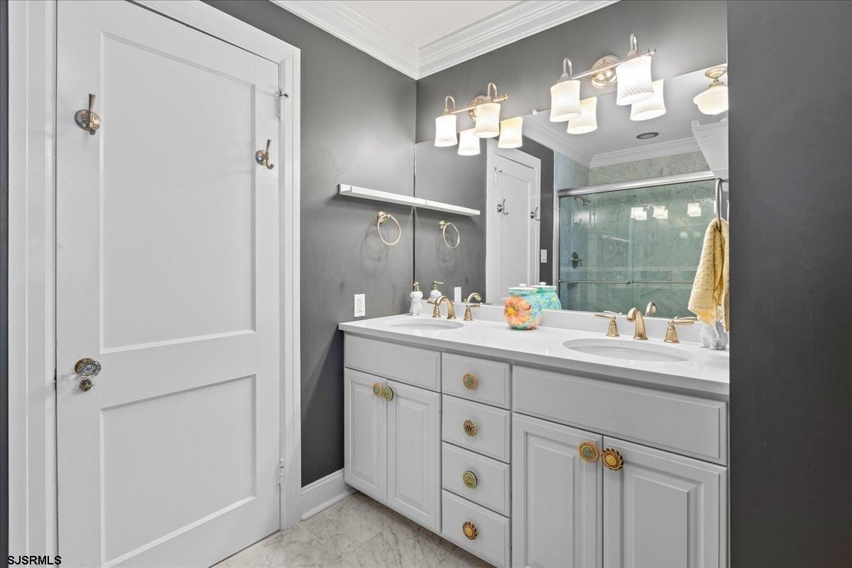 Margate, New Jersey 08402, United States, 4 Bedrooms Bedrooms, ,3 BathroomsBathrooms,Residential,Pending,28144