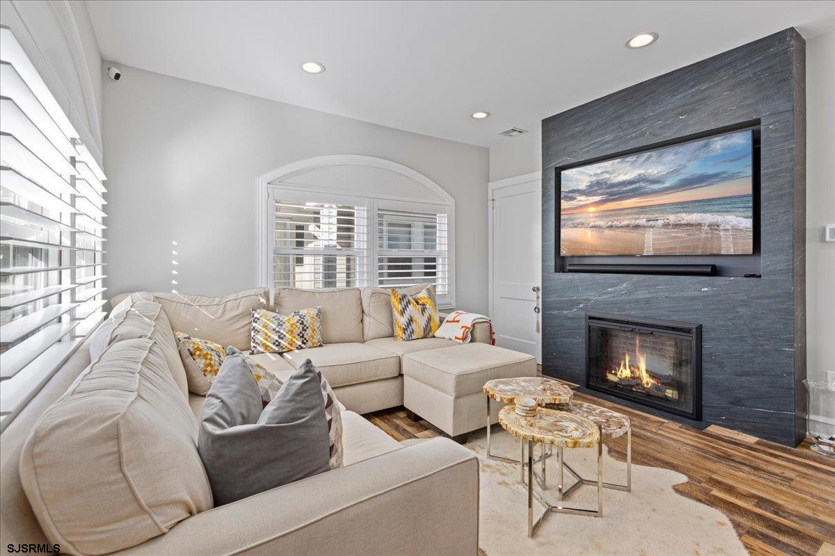 Margate, New Jersey 08402, United States, 4 Bedrooms Bedrooms, ,3 BathroomsBathrooms,Residential,Pending,28144