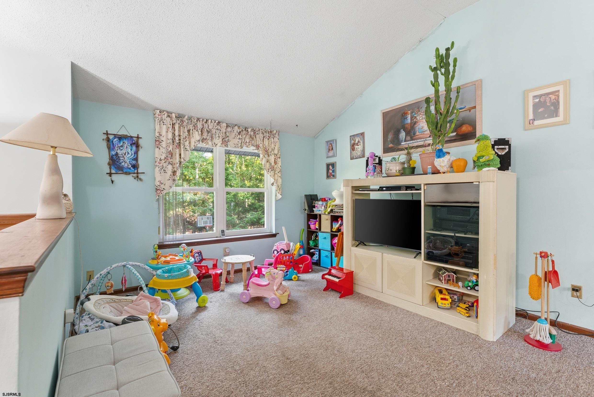 421 A S Fourth Ave
