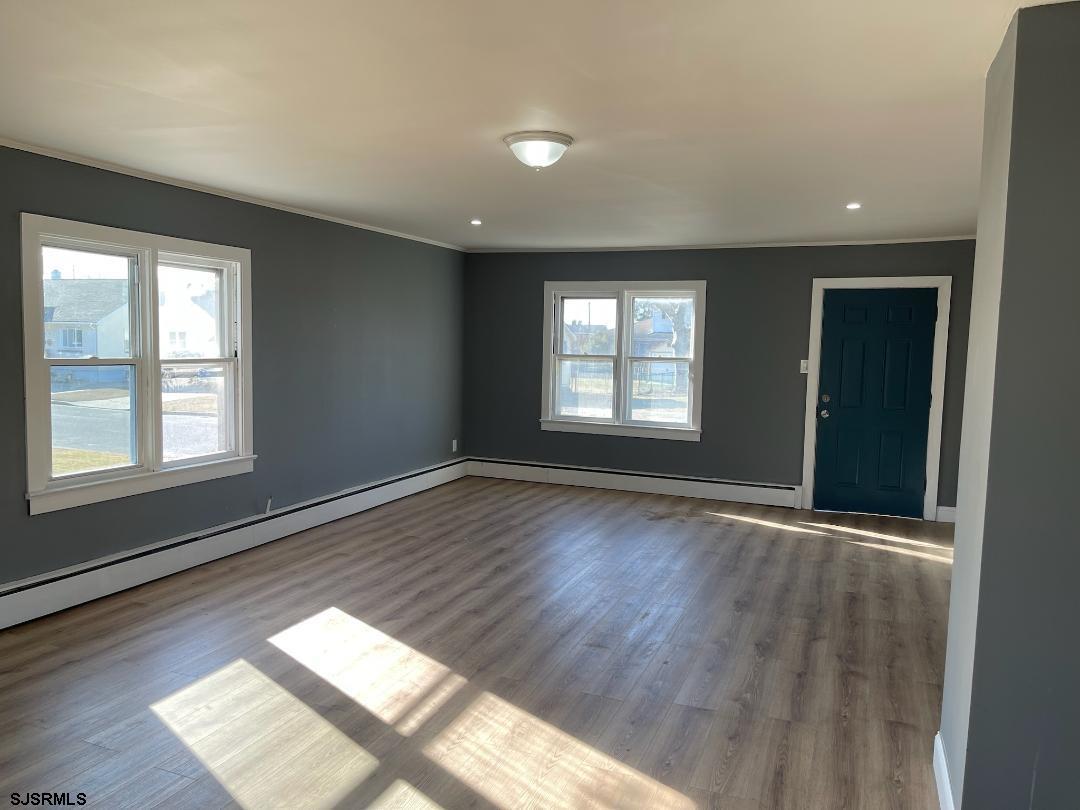 Penns Grove Borough, New Jersey 08069, United States, 4 Bedrooms Bedrooms, ,2 BathroomsBathrooms,Residential,Active,31224